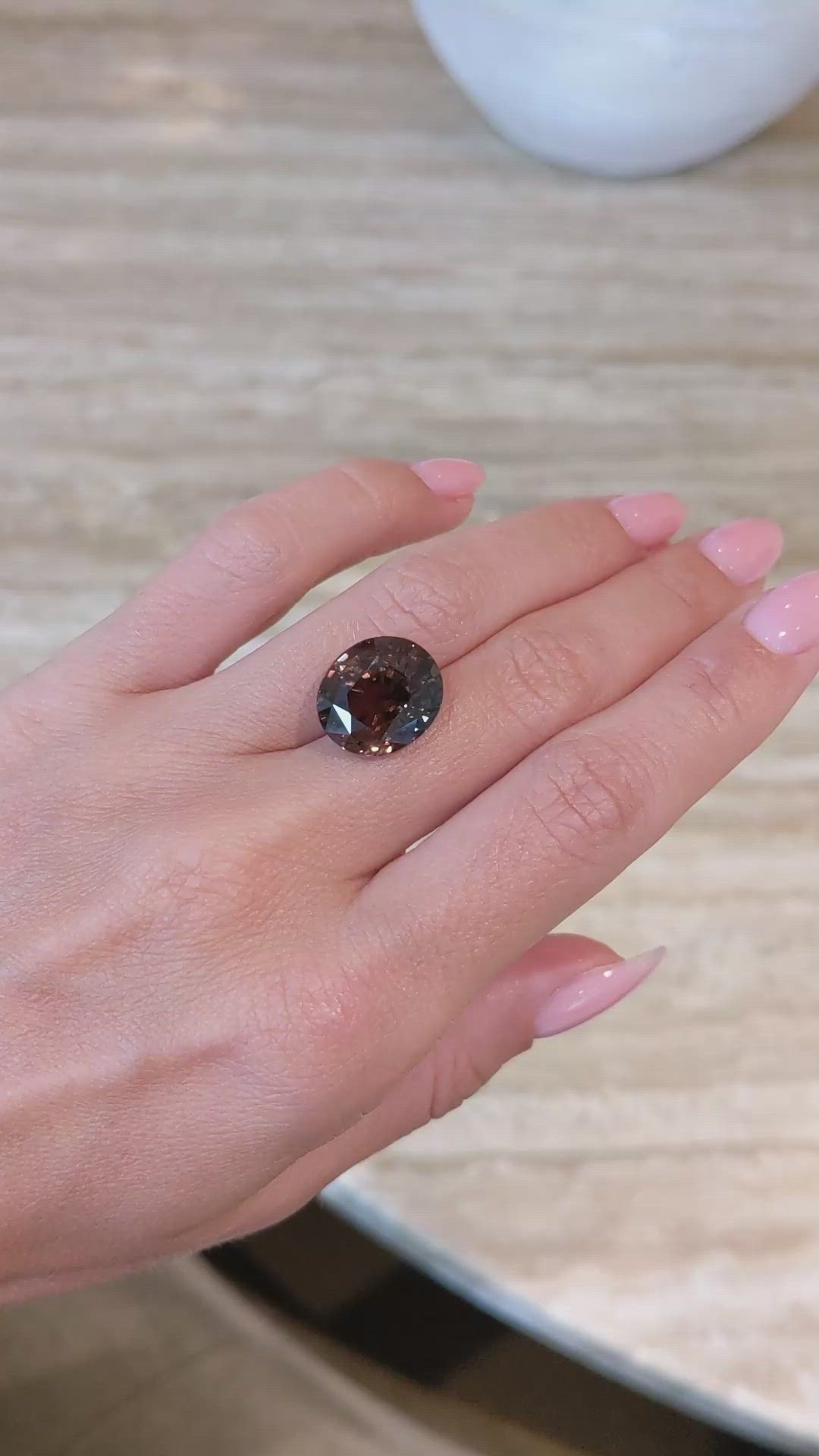 15.26 Ct. Alexandrite from Ceylon (Sri Lanka) Size Video