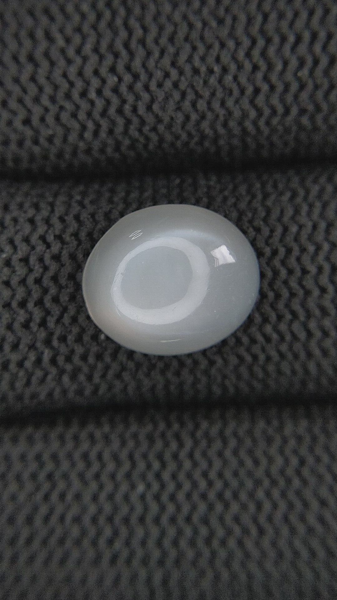 3.99 Ct. Cabochon Moonstone from Ceylon (Sri Lanka) Size Video