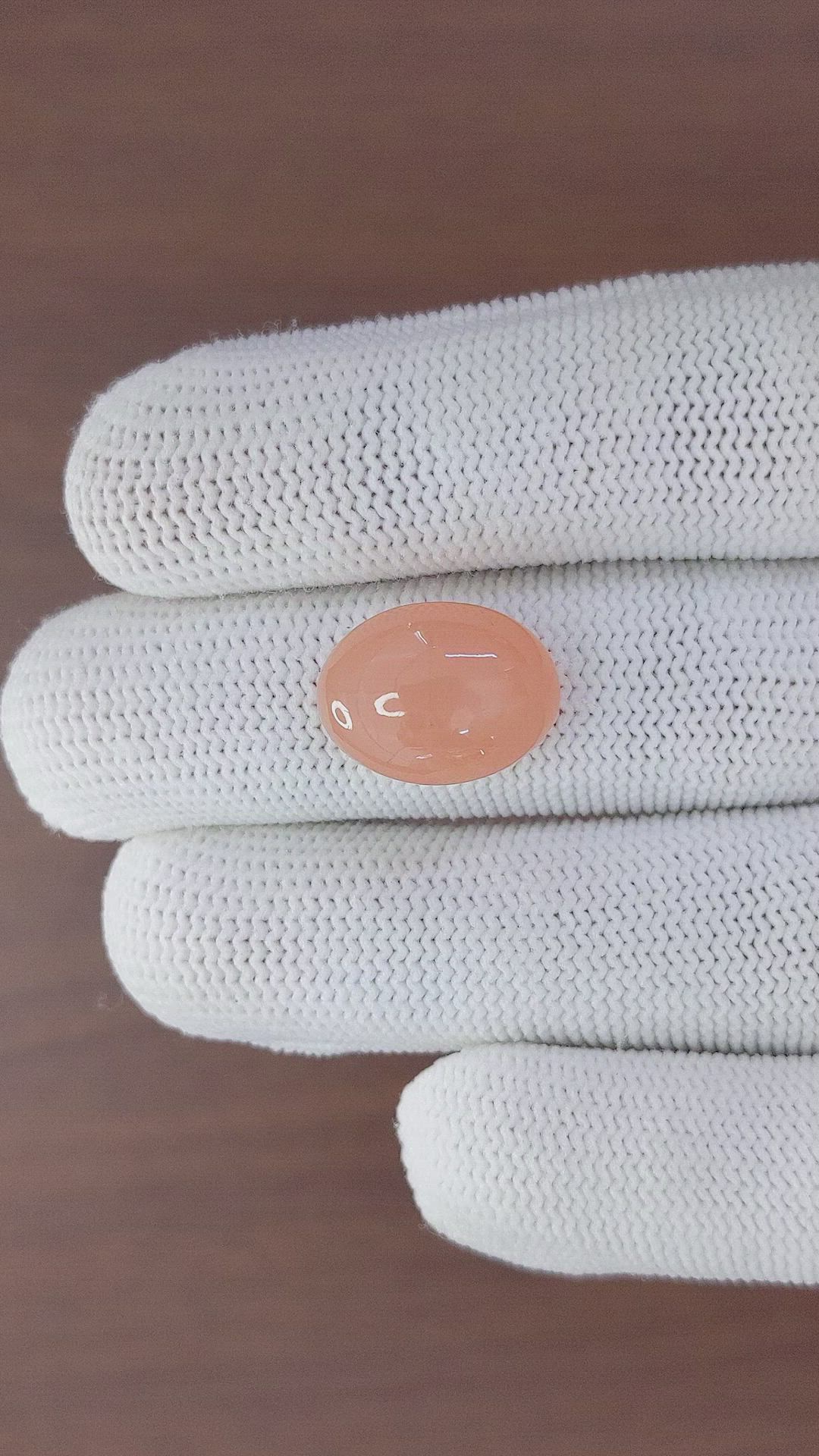 10.13 Ct. Cabochon Moonstone from Ceylon (Sri Lanka) Size Video