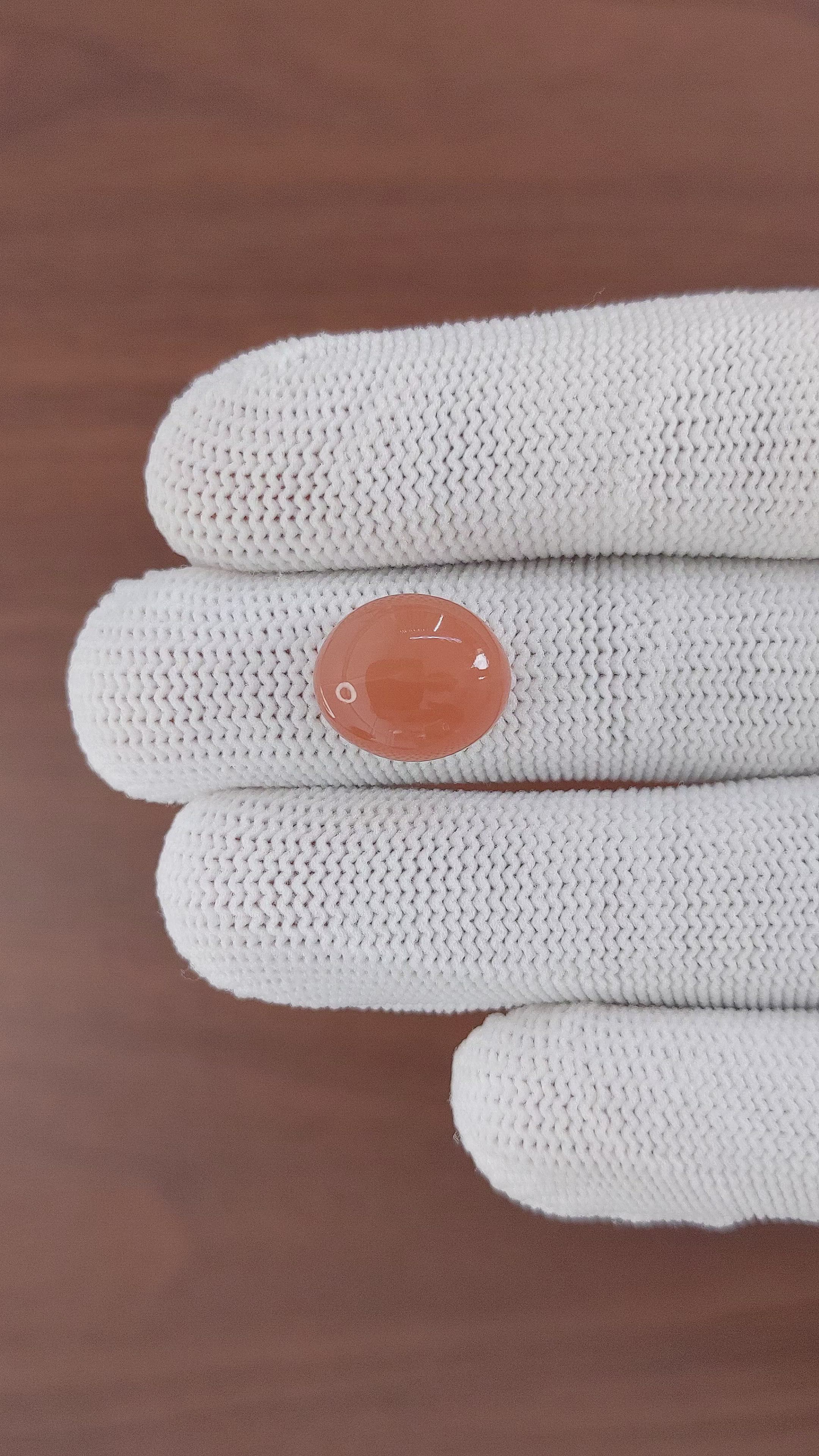 8.46 Ct. Cabochon Moonstone from Ceylon (Sri Lanka) Size Video
