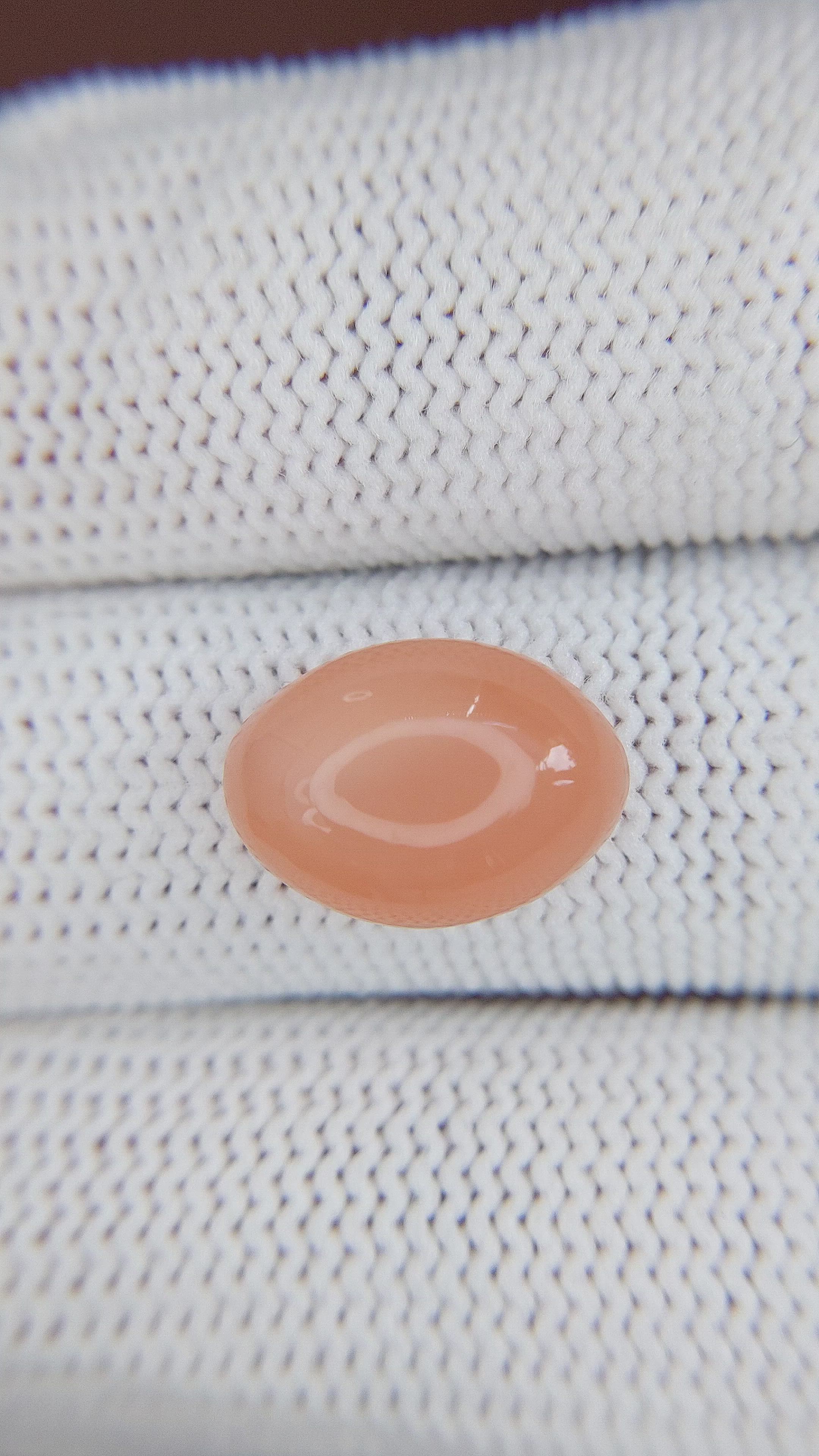 6.10 Ct. Cabochon Moonstone from Ceylon (Sri Lanka) Size Video