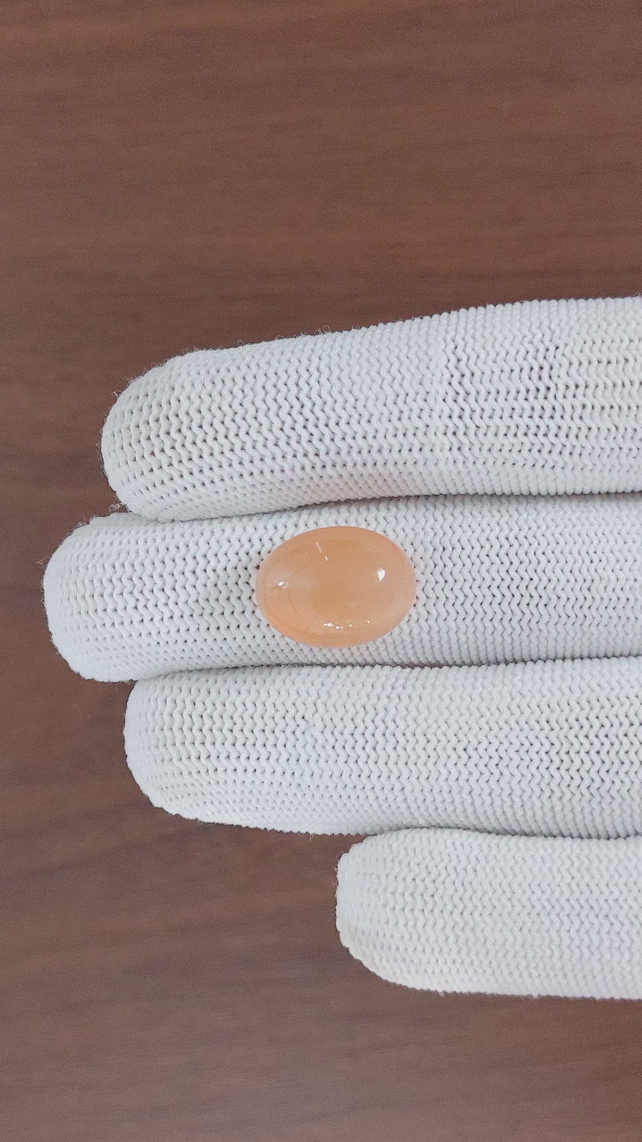 10.75 Ct. Cabochon Moonstone from Ceylon (Sri Lanka) Size Video