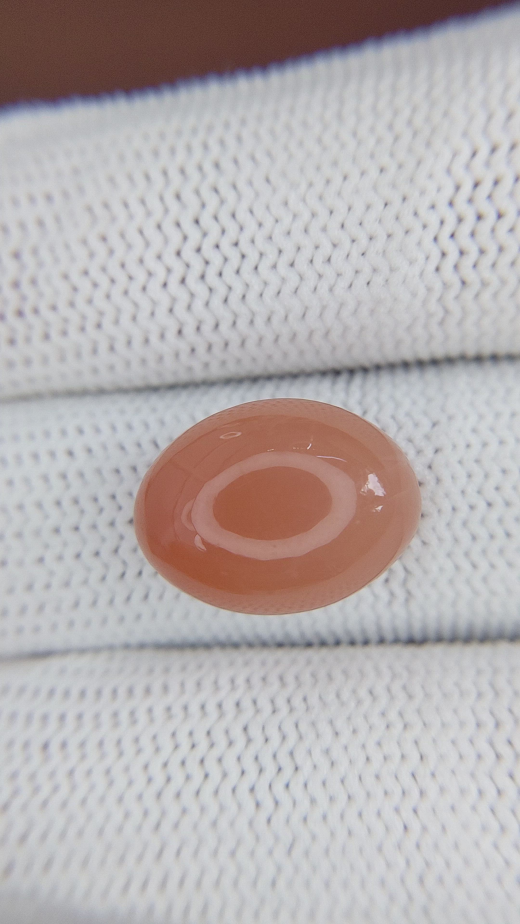10.00 Ct. Cabochon Moonstone from Ceylon (Sri Lanka) Size Video