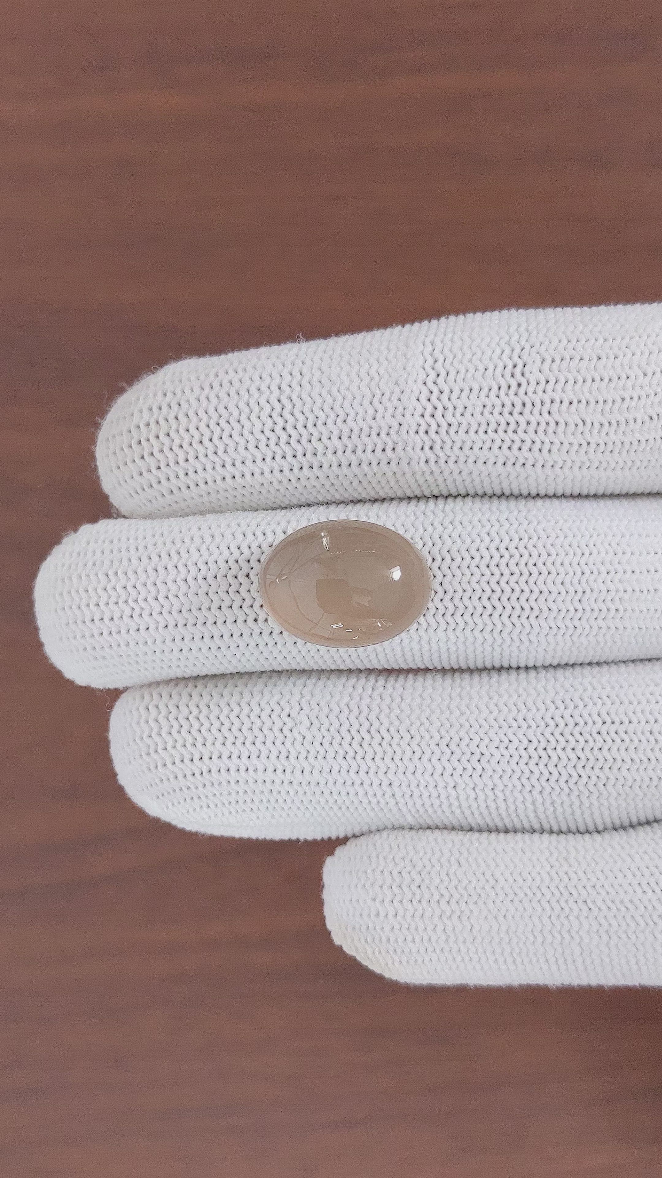 14.32 Ct. Cabochon Moonstone from Ceylon (Sri Lanka) Size Video