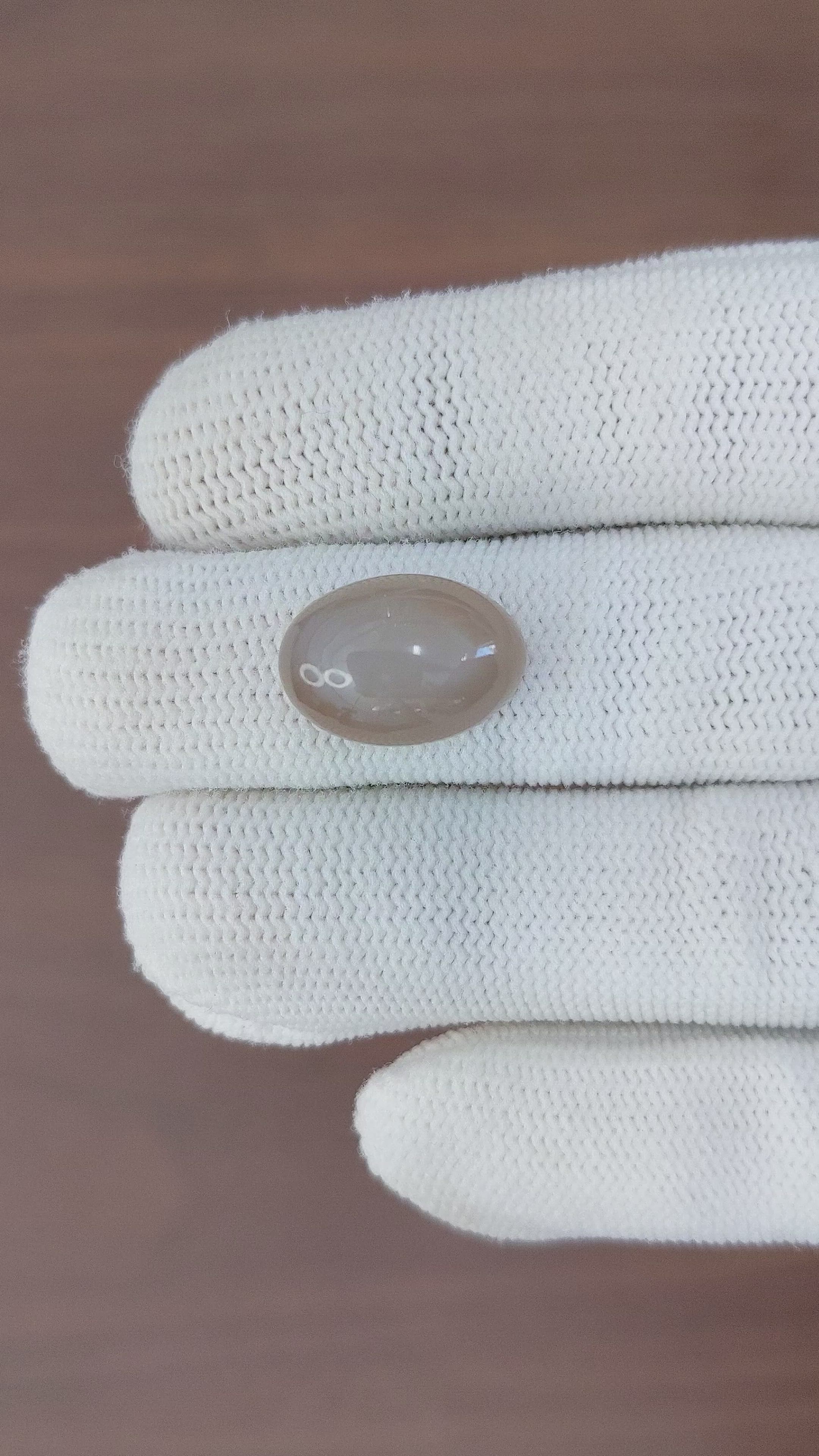 10.08 Ct. Cabochon Moonstone from Ceylon (Sri Lanka) Size Video
