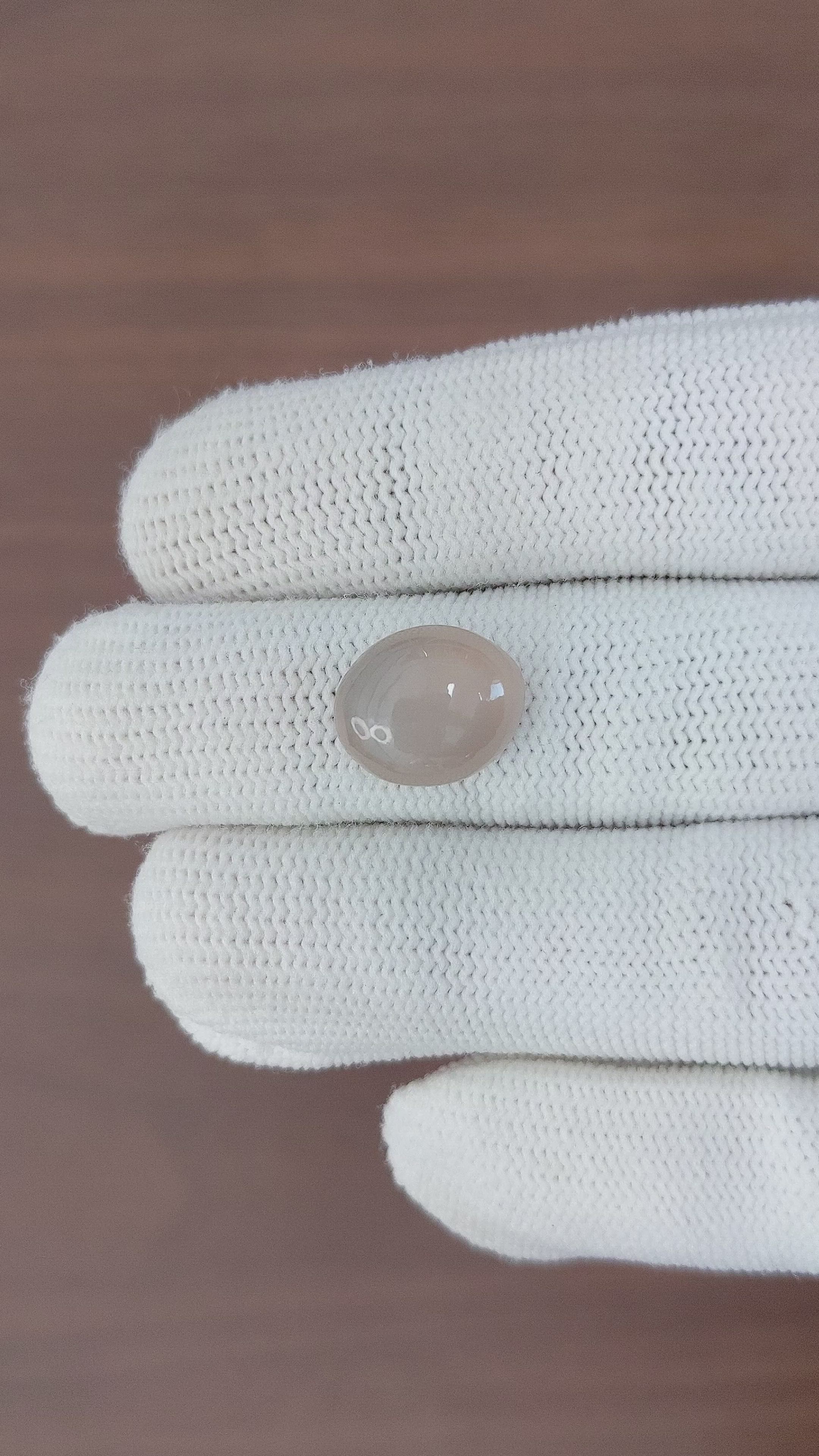 5.58 Ct. Cabochon Moonstone from Ceylon (Sri Lanka) Size Video