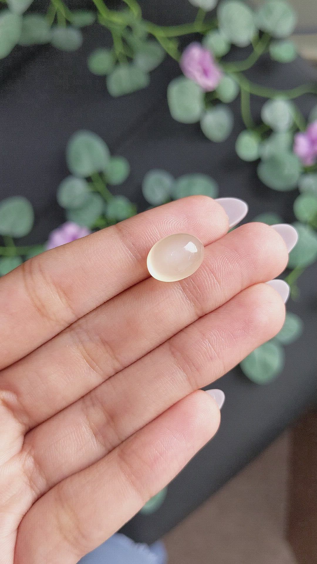 11.18 Ct. Cabochon Moonstone from Ceylon (Sri Lanka) Size Video