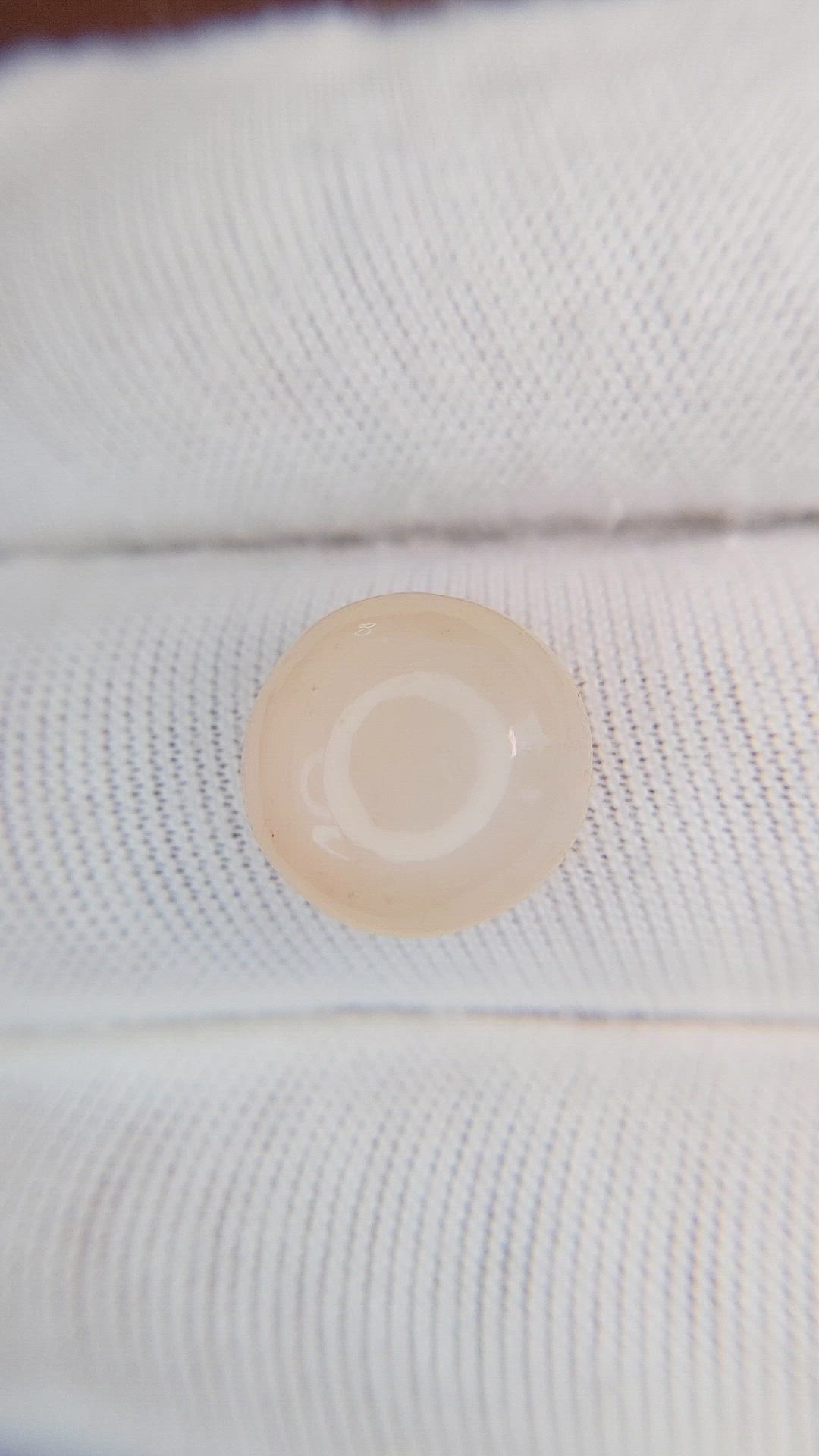 7.15 Ct. Cabochon Moonstone from Ceylon (Sri Lanka) Size Video