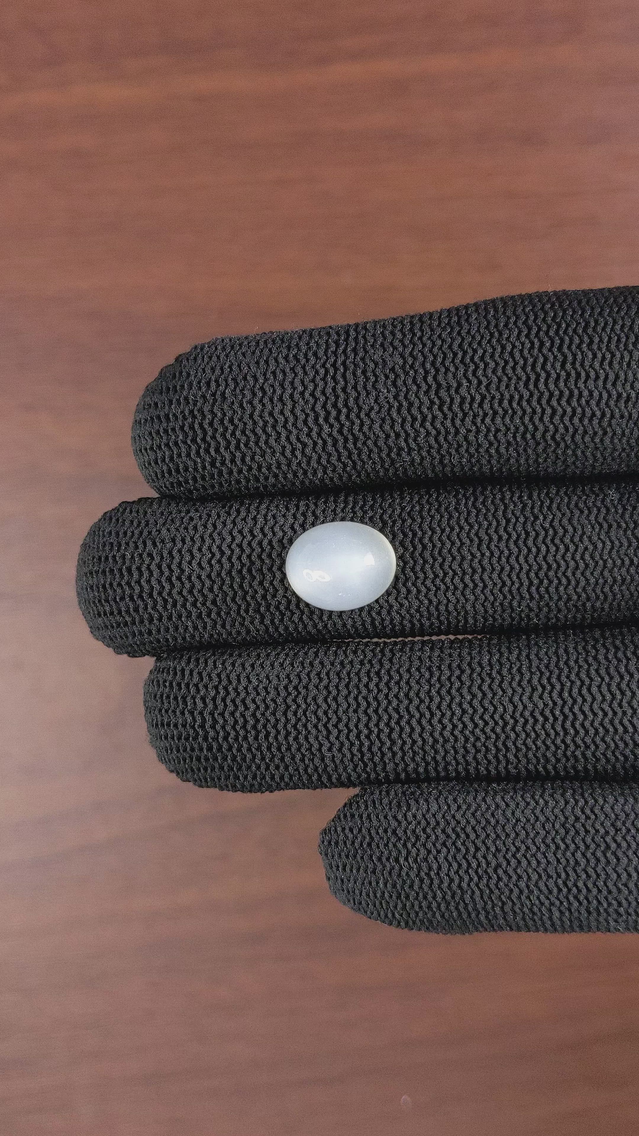 5.66 Ct. Cabochon Moonstone from Ceylon (Sri Lanka) Size Video