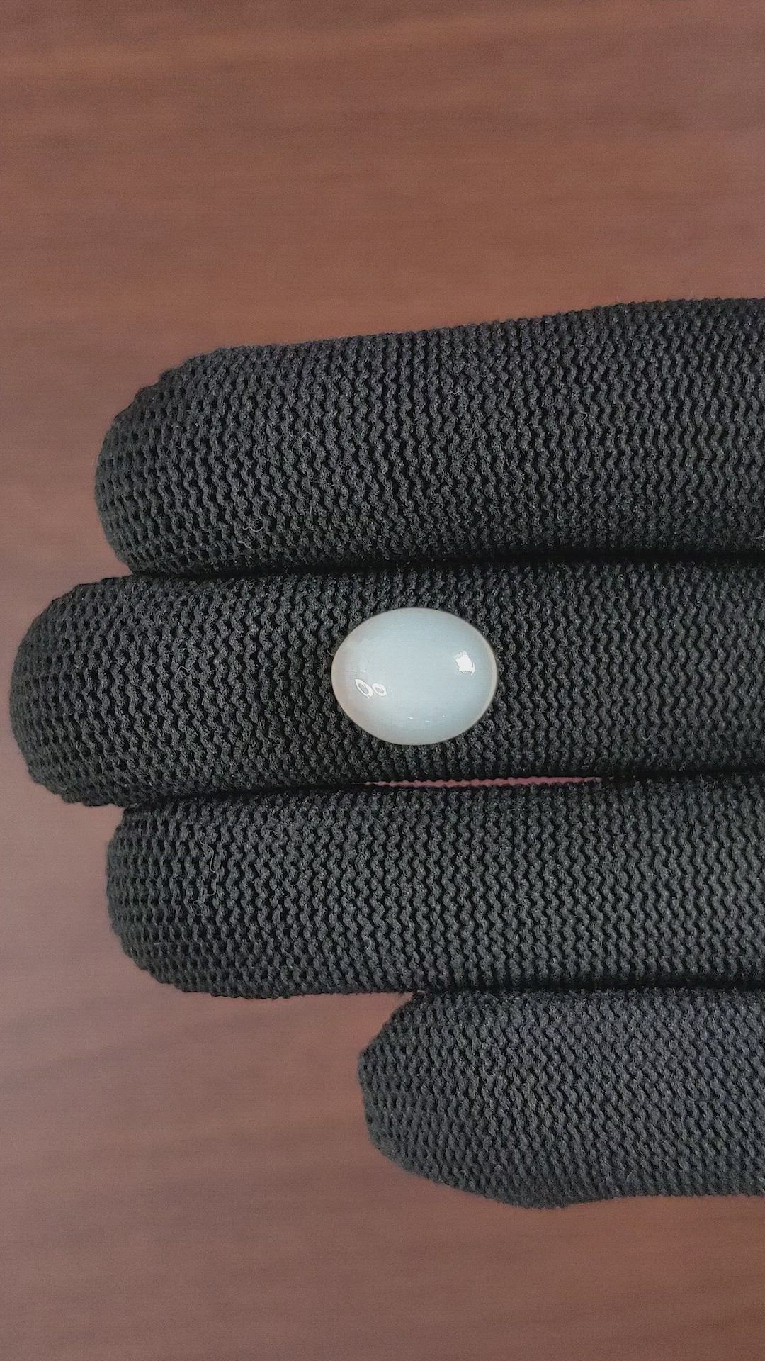 5.58 Ct. Cabochon Moonstone from Ceylon (Sri Lanka) Size Video