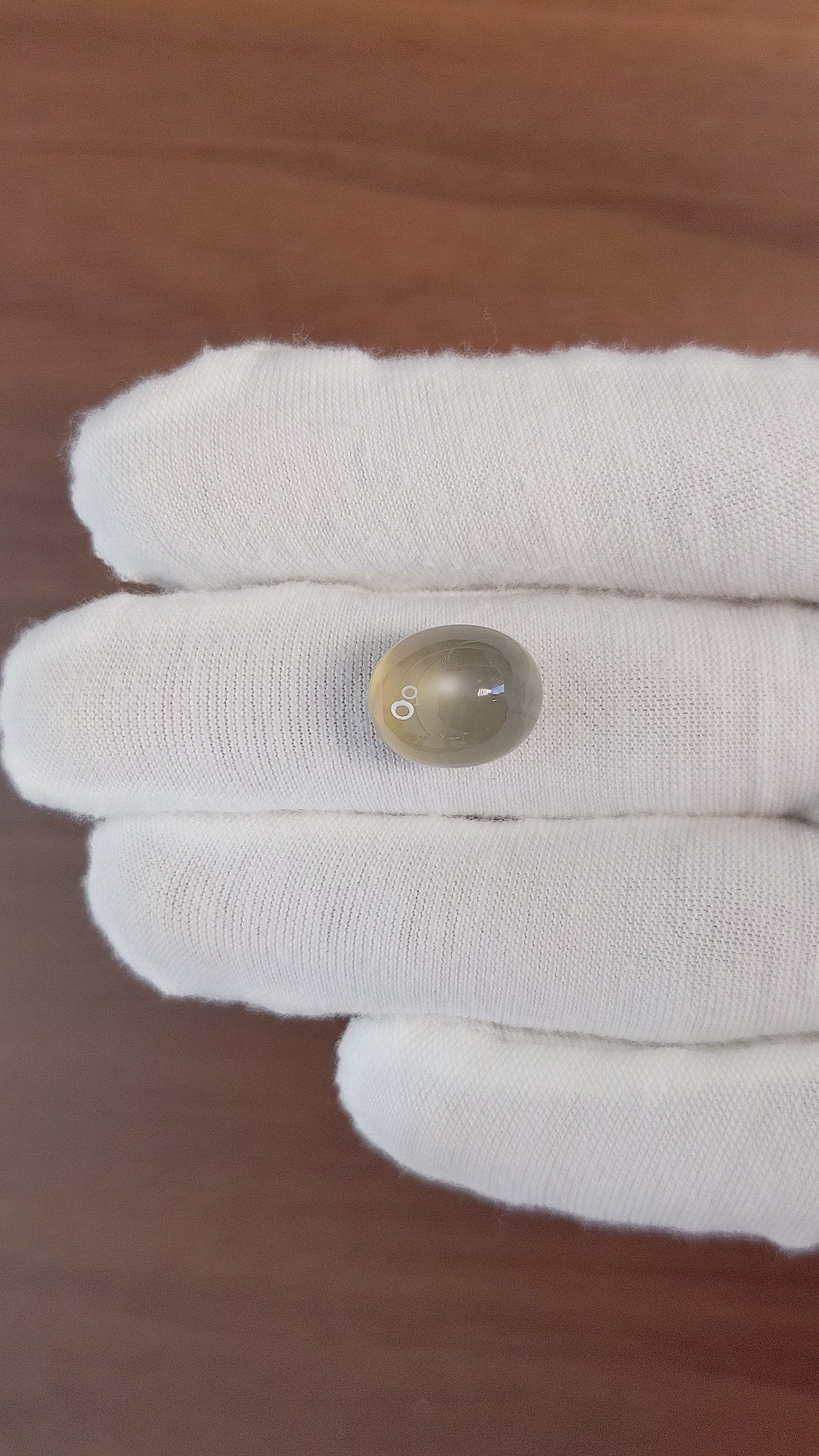 11.26 Ct. Cabochon Moonstone from Ceylon (Sri Lanka) Size Video