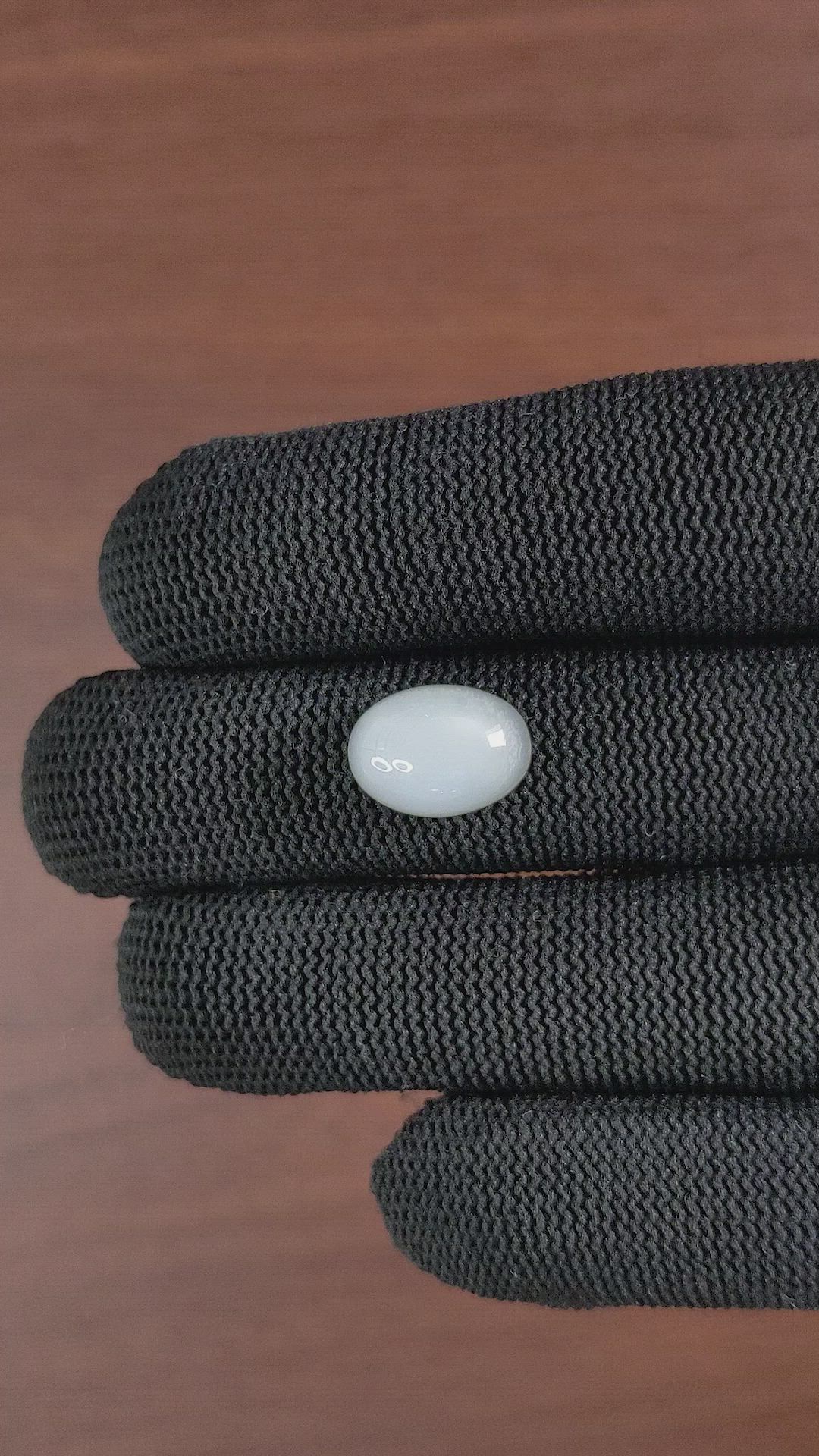 6.65 Ct. Cabochon Moonstone from Ceylon (Sri Lanka) Size Video