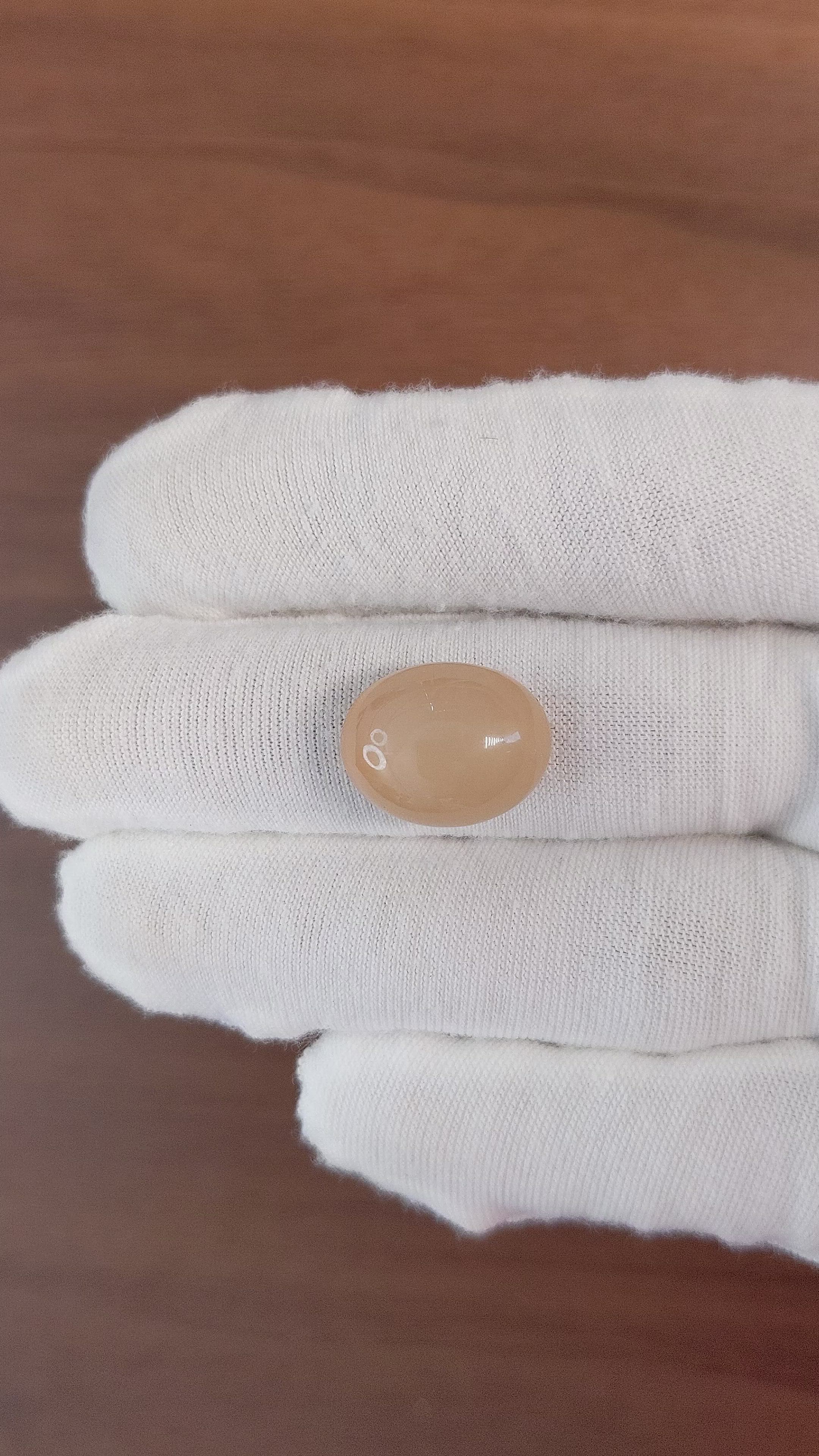 14.40 Ct. Cabochon Moonstone from Ceylon (Sri Lanka) Size Video