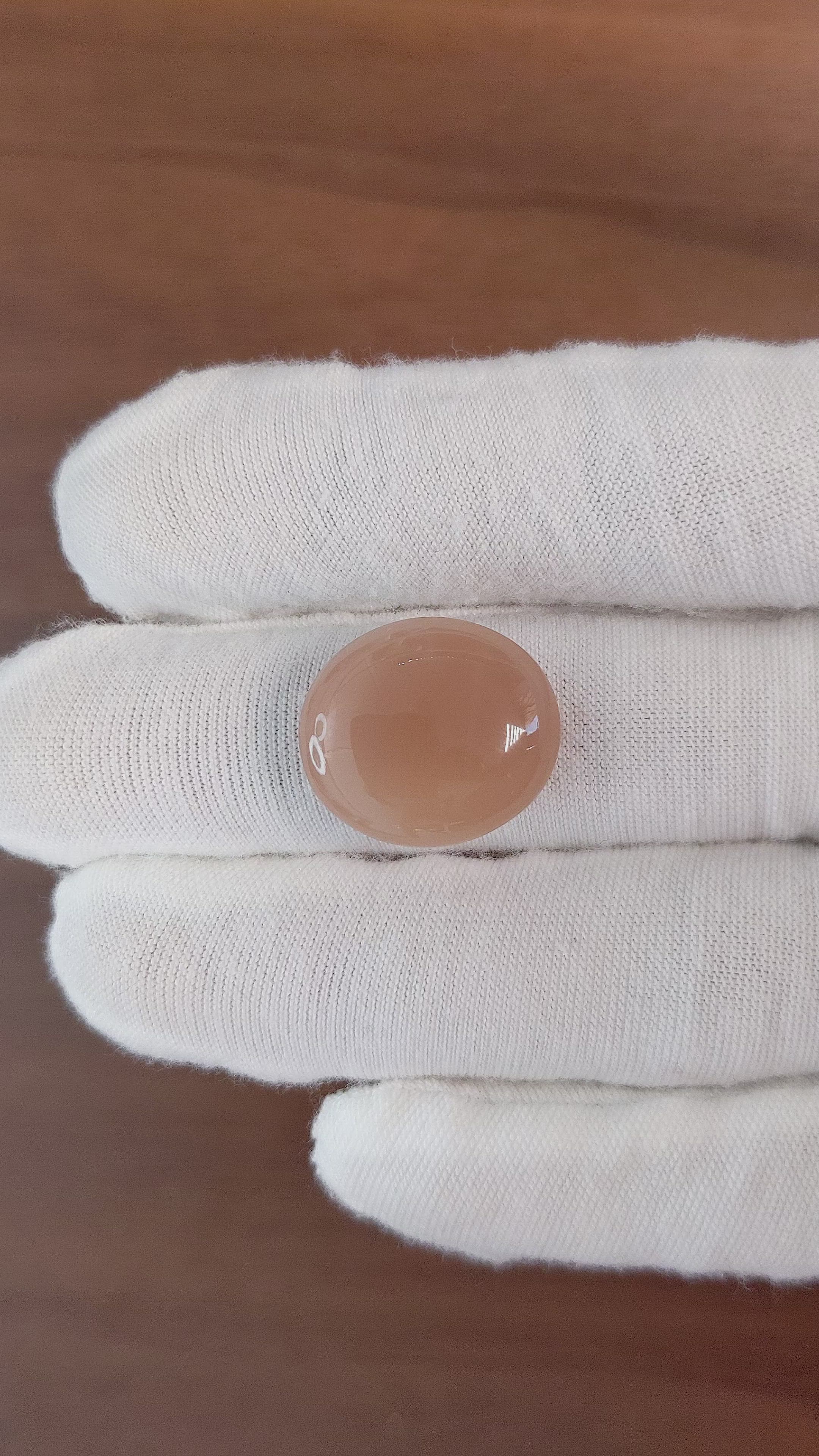 16.96 Ct. Cabochon Moonstone from Ceylon (Sri Lanka) Size Video