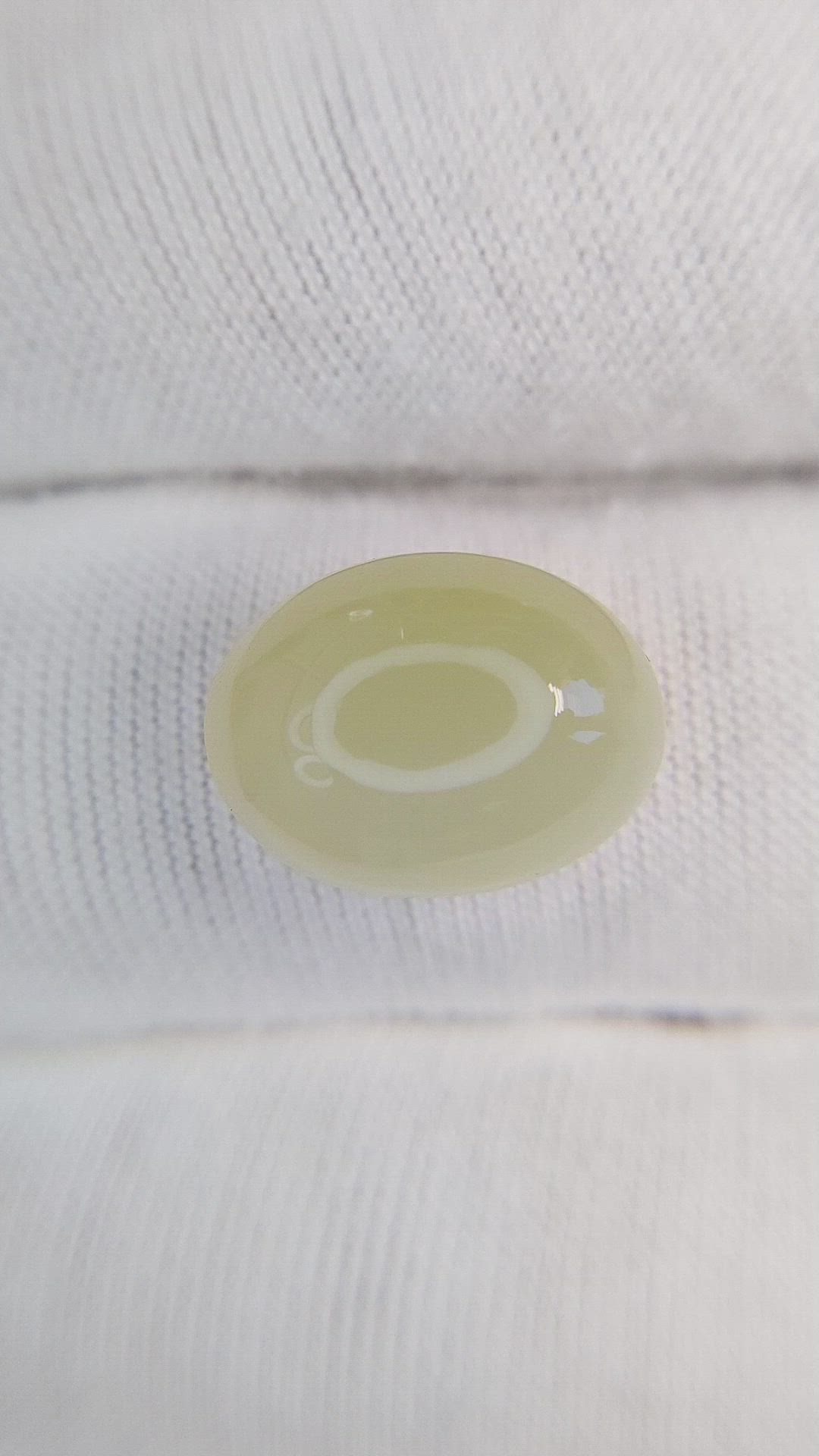 10.59 Ct. Cabochon Moonstone from Ceylon (Sri Lanka) Size Video