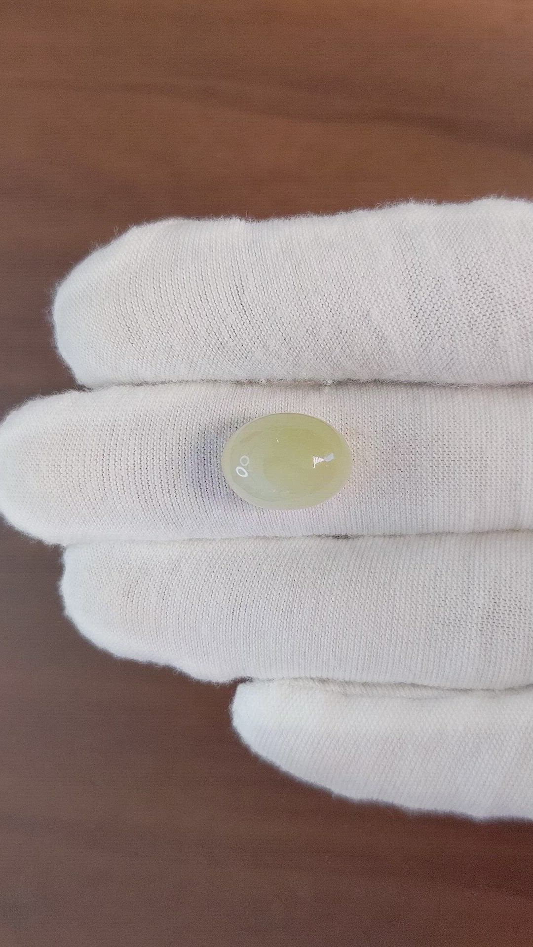 10.59 Ct. Cabochon Moonstone from Ceylon (Sri Lanka) Size Video