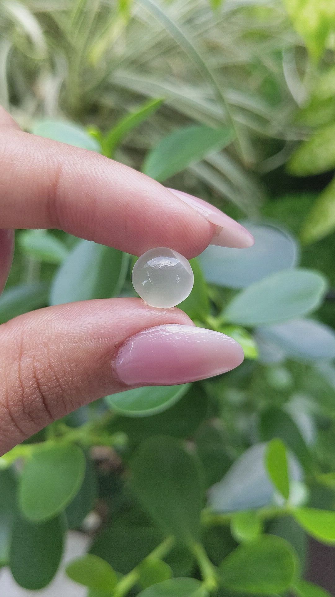 4.75 Ct. Cabochon Moonstone from Ceylon (Sri Lanka) Size Video