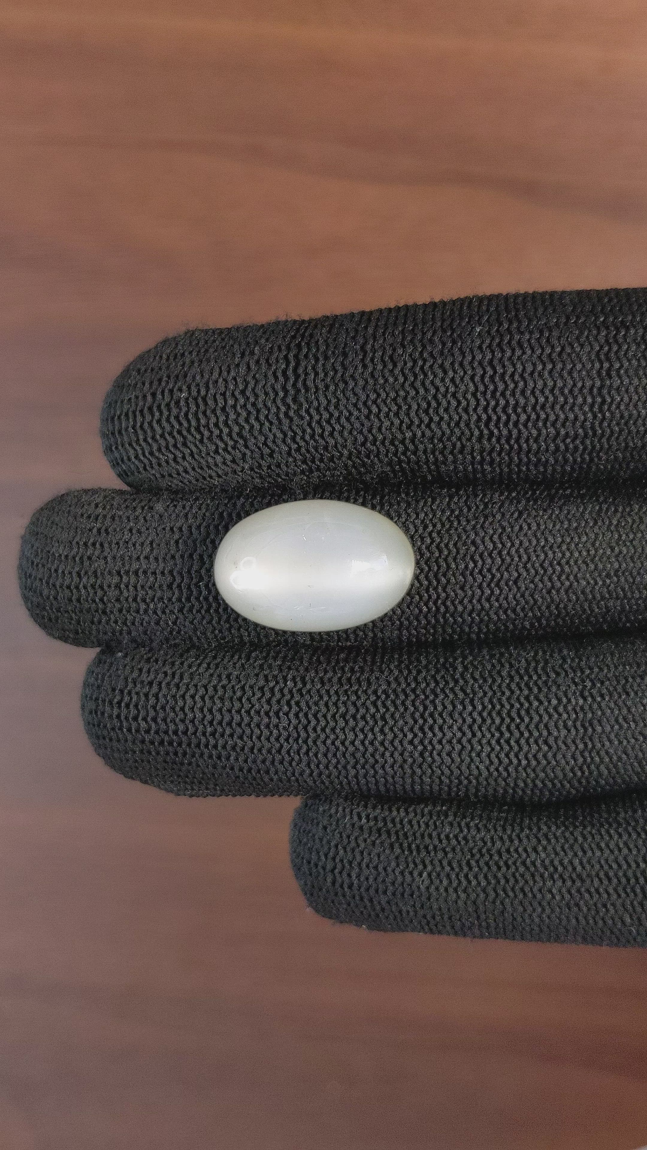 20.86 Ct. Cabochon Moonstone from Ceylon (Sri Lanka) Size Video