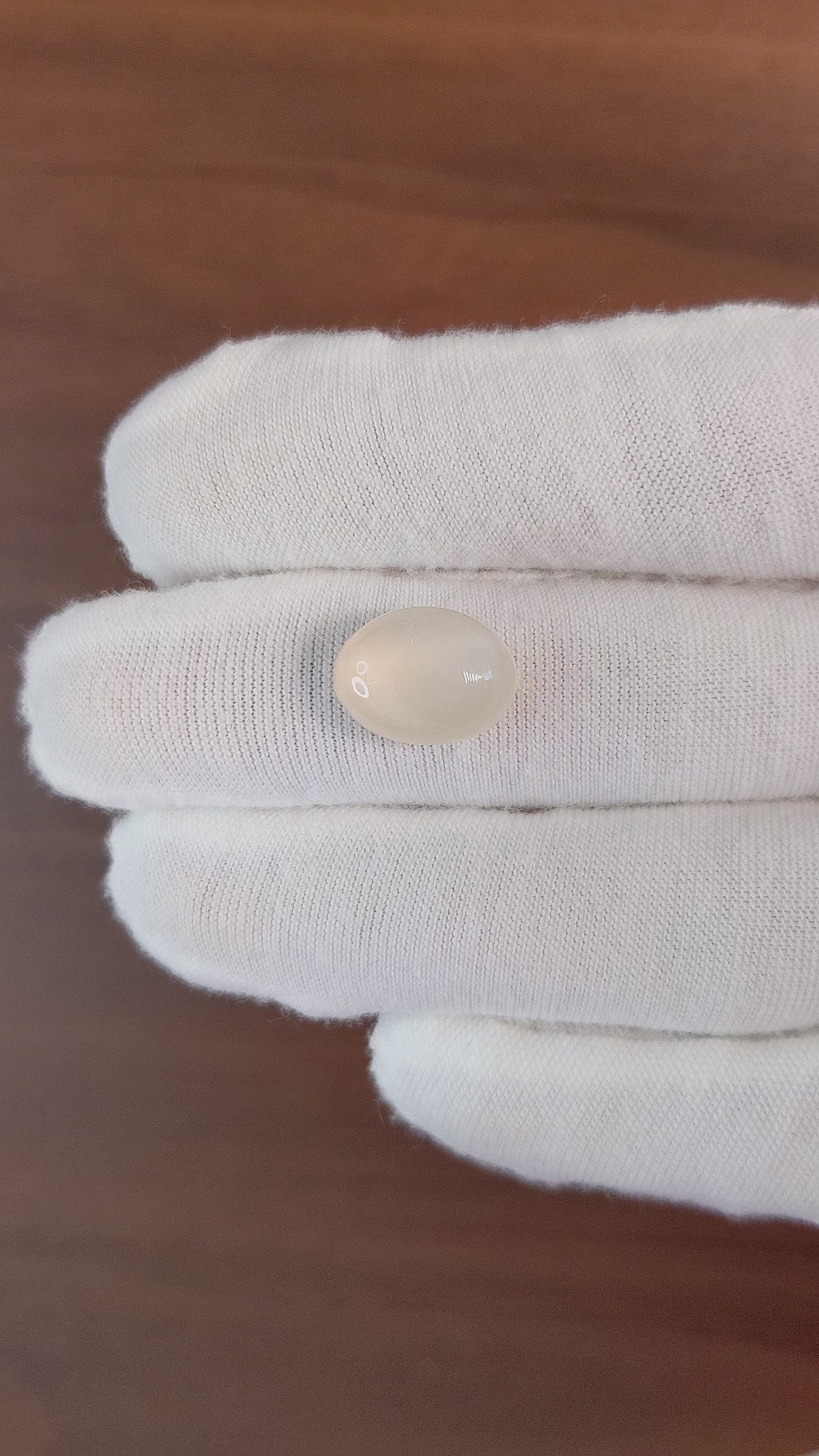 7.41 Ct. Cabochon Moonstone from Ceylon (Sri Lanka) Size Video