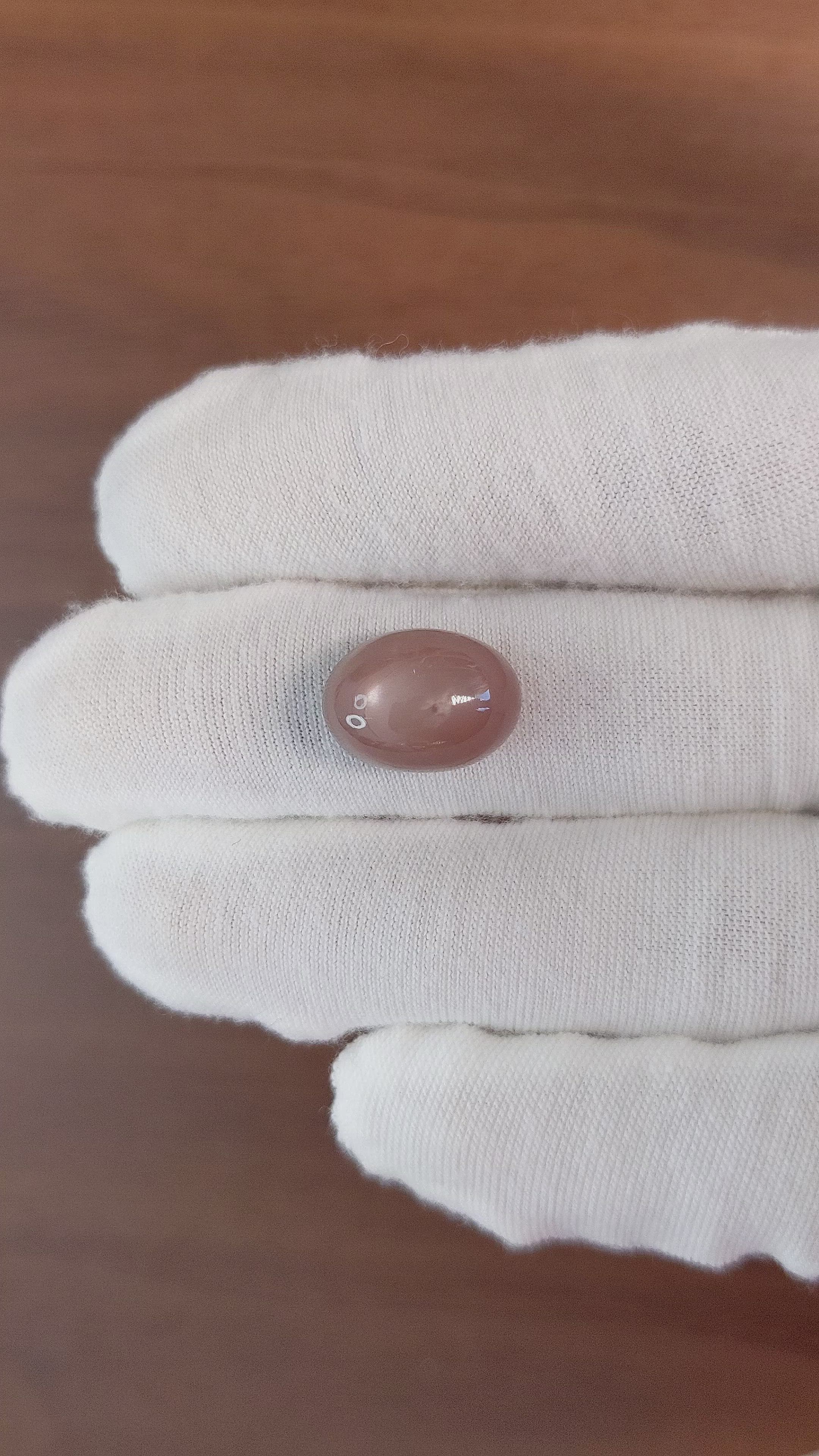 10.61 Ct. Cabochon Moonstone from Ceylon (Sri Lanka) Size Video