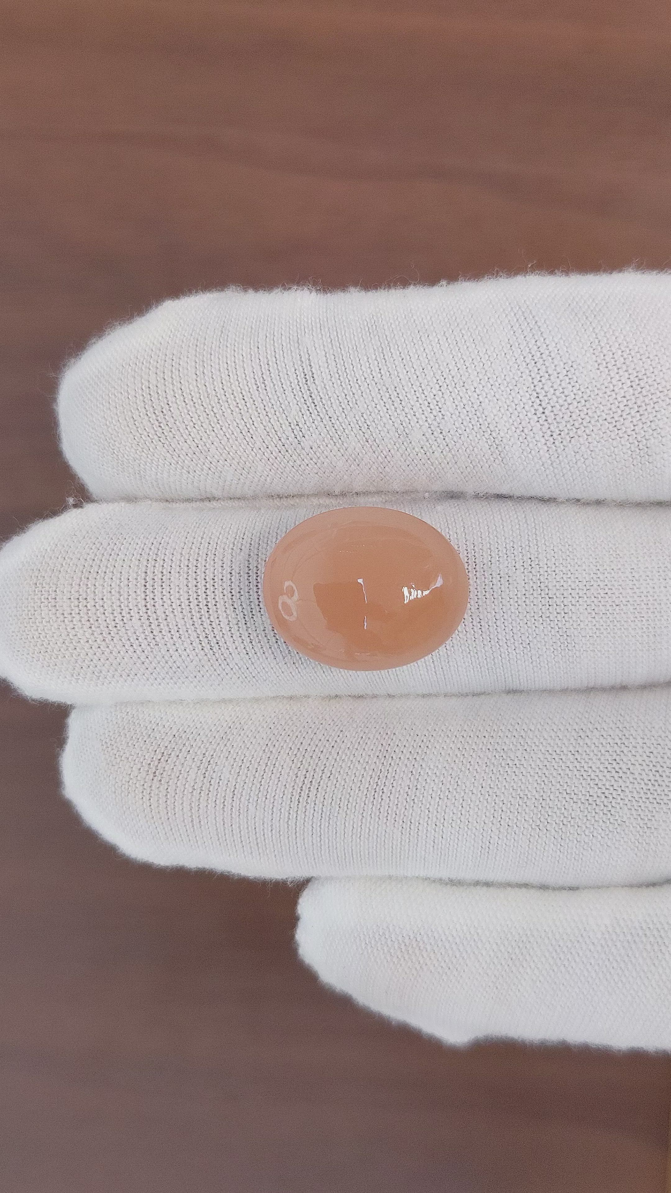 11.93 Ct. Cabochon Moonstone from Ceylon (Sri Lanka) Size Video