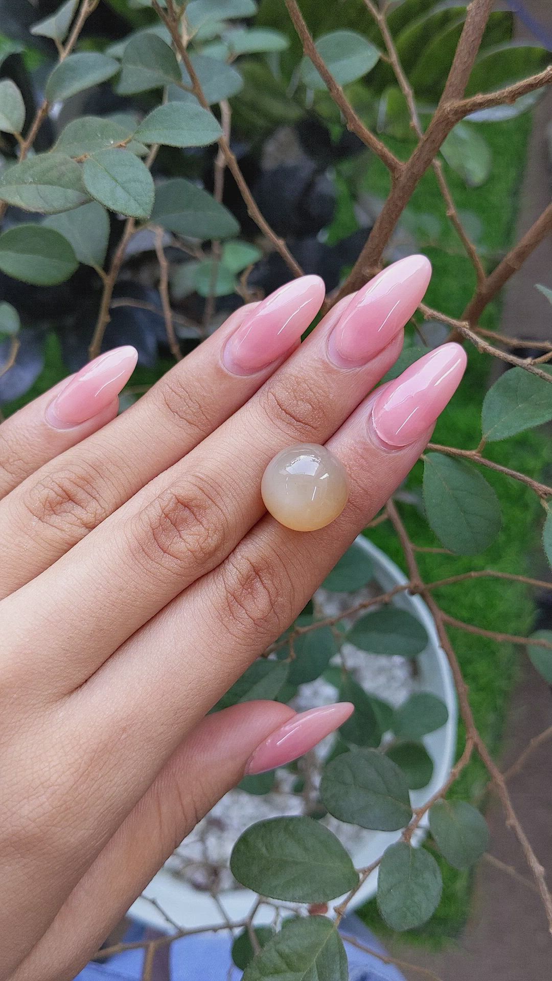 20.82 Ct. Cabochon Moonstone from Ceylon (Sri Lanka) Size Video