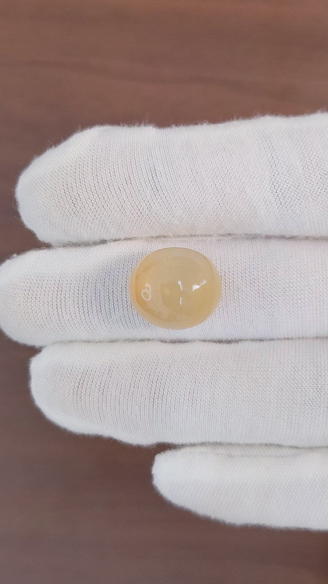 19.29 Ct. Cabochon Moonstone from Ceylon (Sri Lanka) Size Video