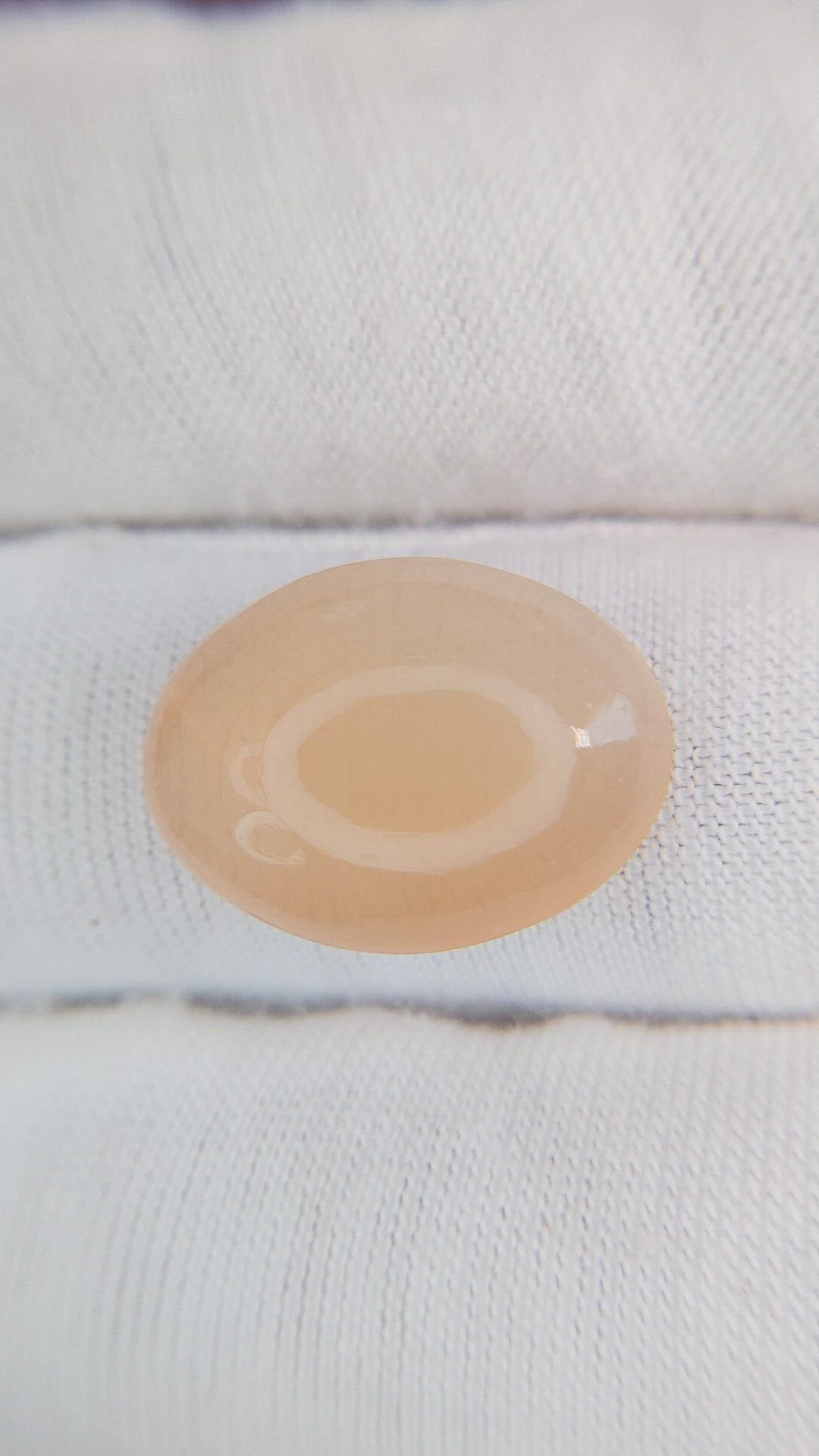 11.11 Ct. Cabochon Moonstone from Ceylon (Sri Lanka) Size Video