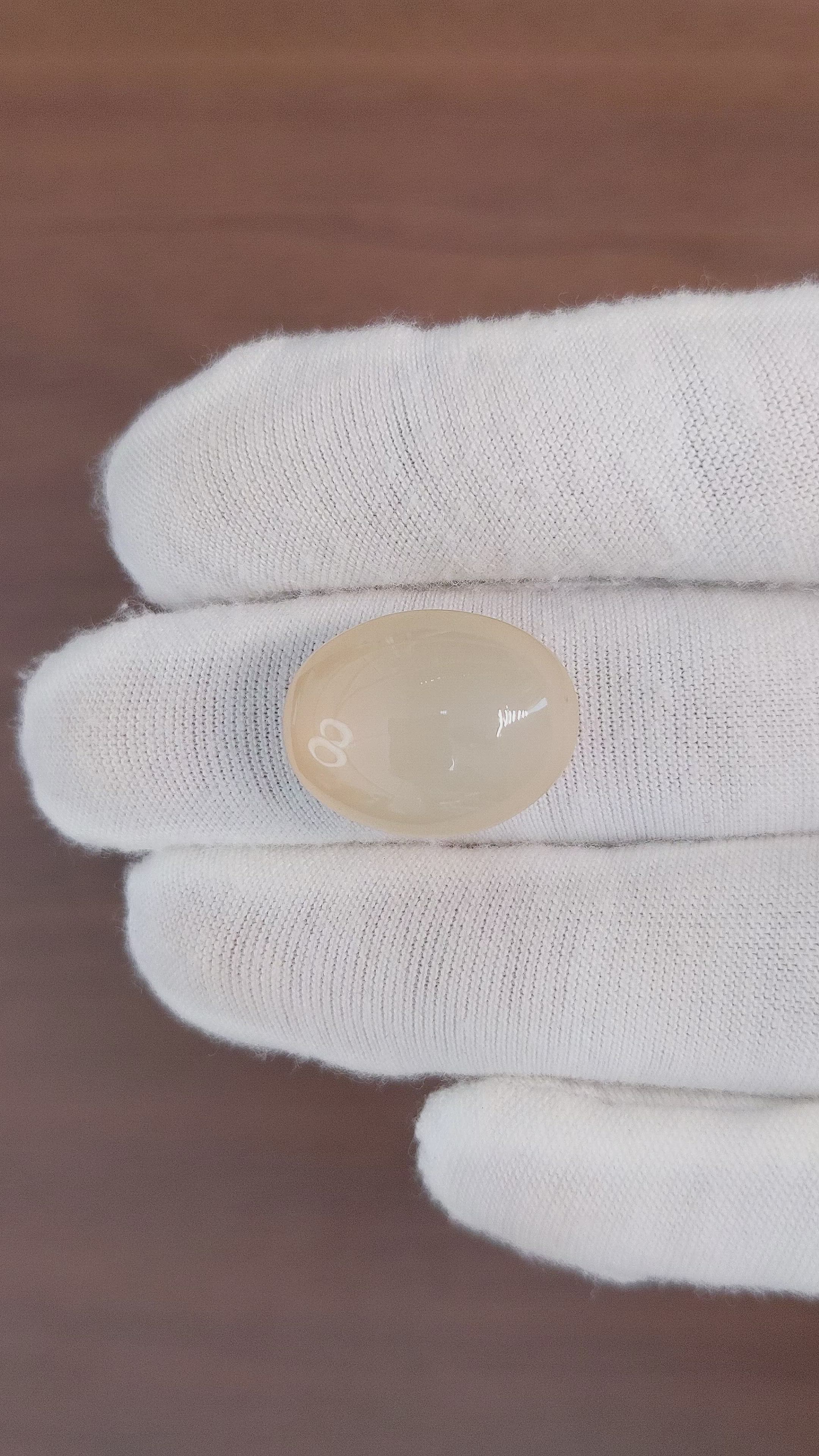 19.92 Ct. Cabochon Moonstone from Ceylon (Sri Lanka) Size Video