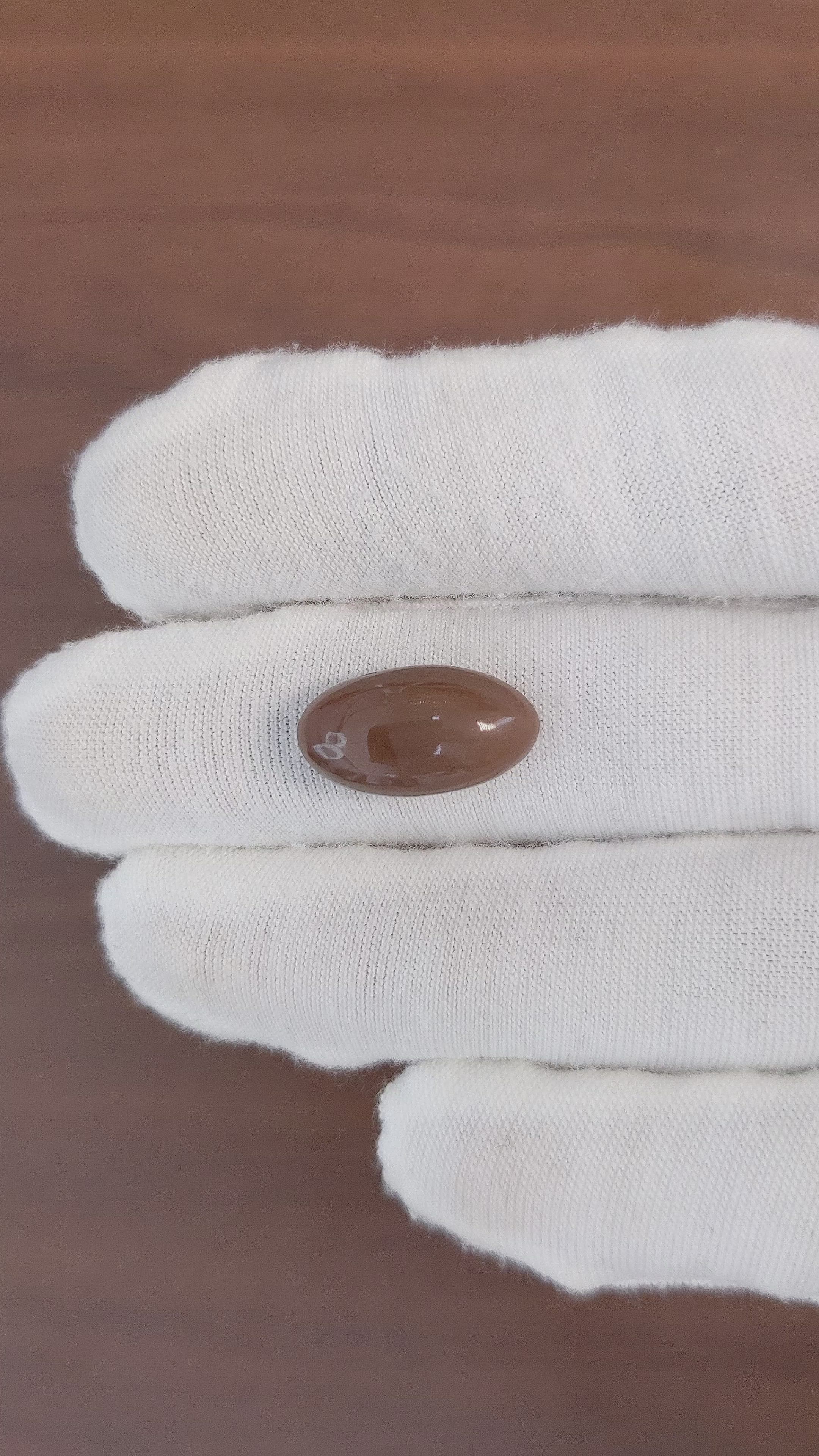 7.84 Ct. Cabochon Moonstone from Ceylon (Sri Lanka) Size Video