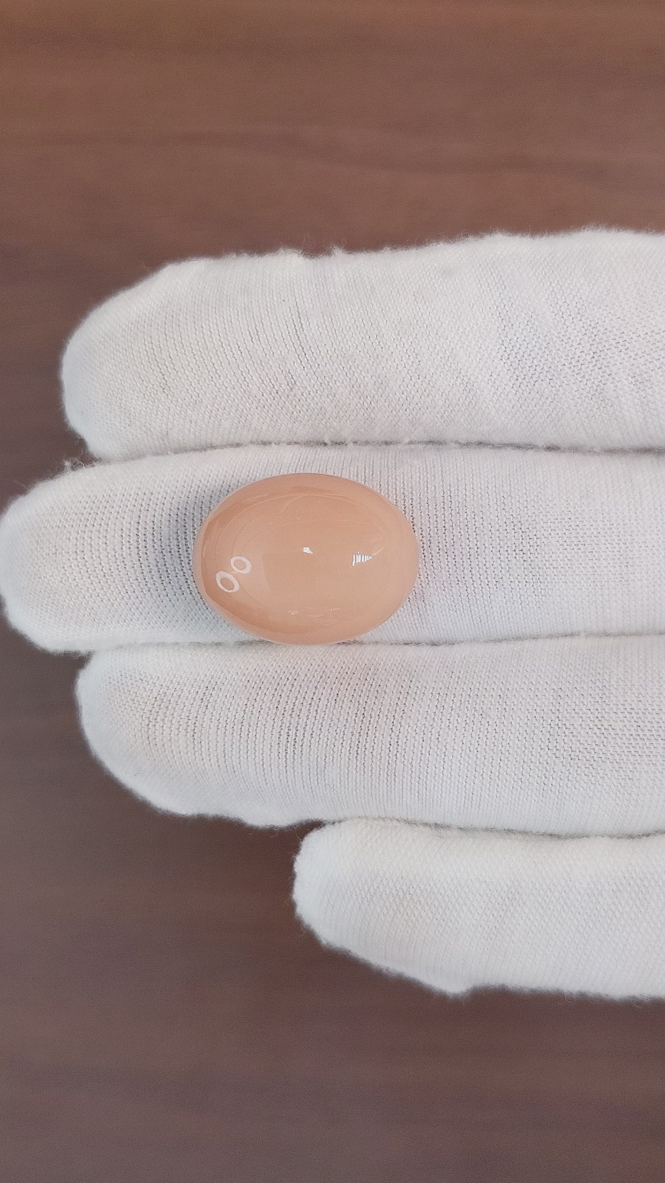 22.98 Ct. Cabochon Moonstone from Ceylon (Sri Lanka) Size Video