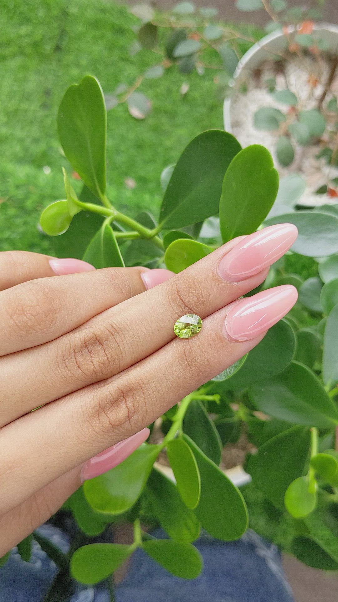 1.26 Ct. Peridot from Ceylon (Sri Lanka) Size Video