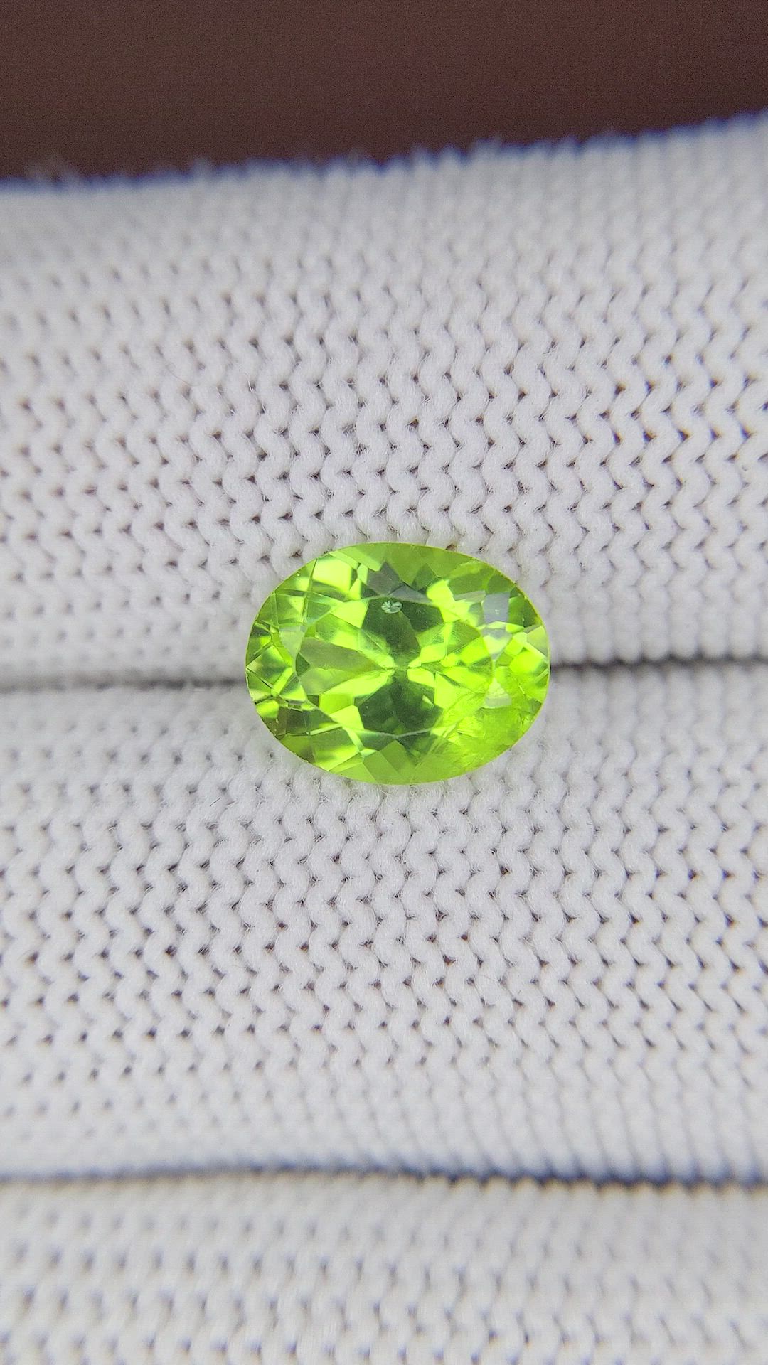 2.70 Ct. Peridot from Ceylon (Sri Lanka) Size Video
