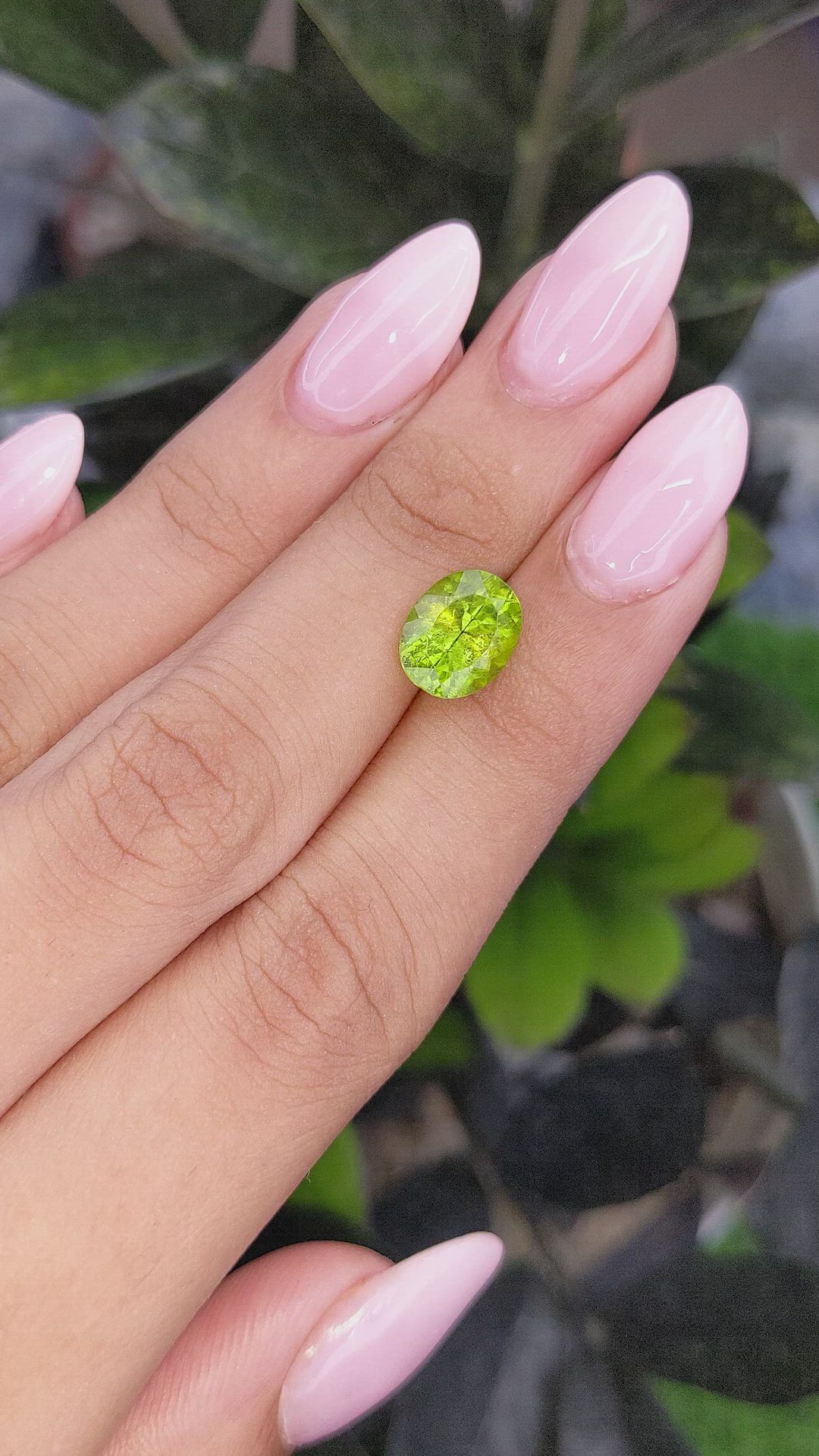 3.23 Ct. Peridot from Ceylon (Sri Lanka) Size Video