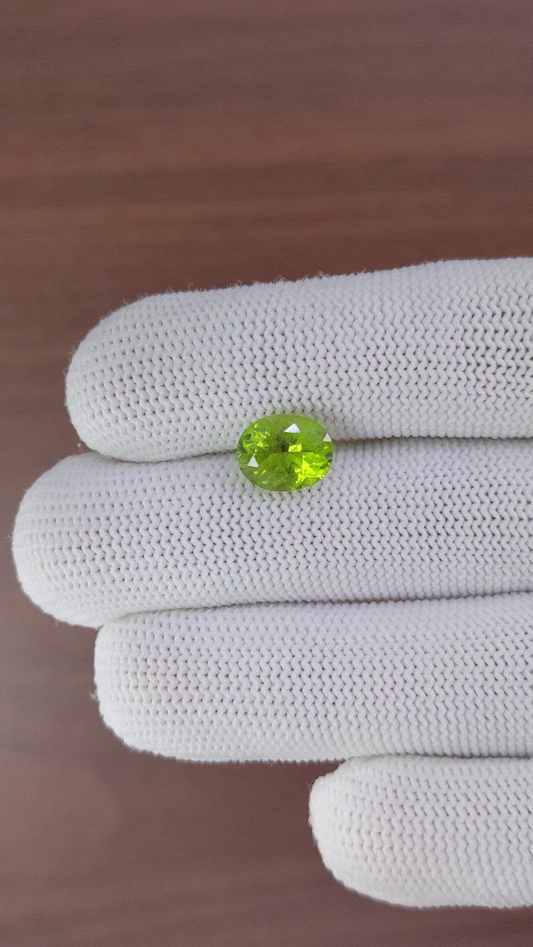 3.23 Ct. Peridot from Ceylon (Sri Lanka) Size Video