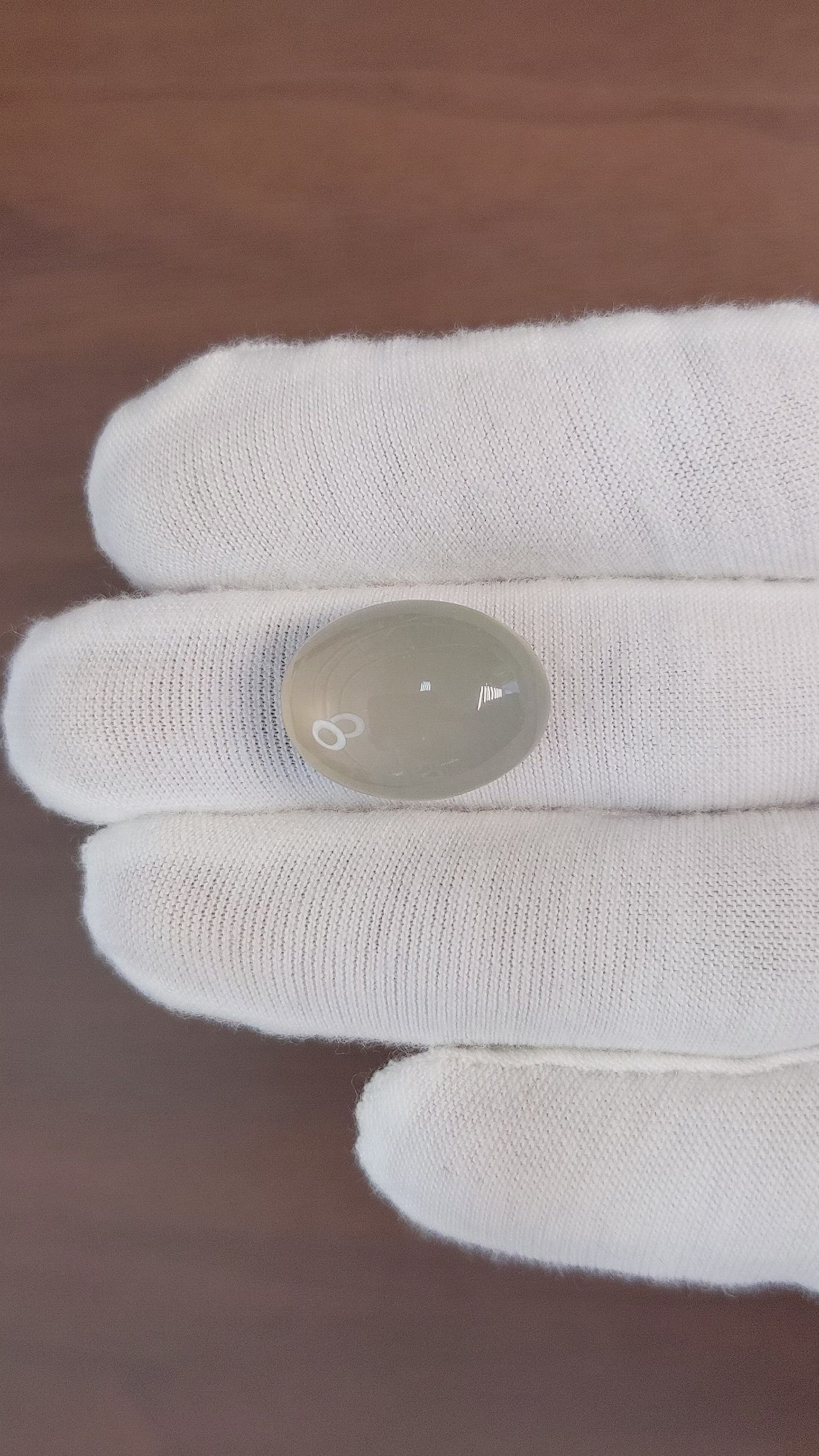 17.25 Ct. Cabochon Moonstone from Ceylon (Sri Lanka) Size Video