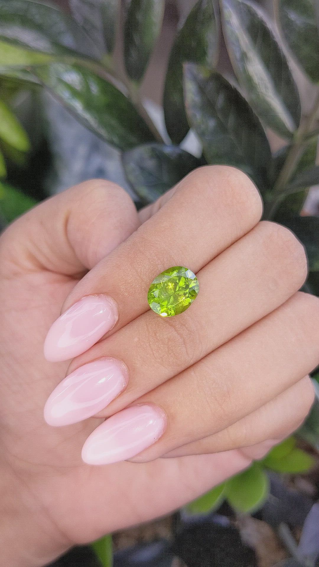 4.38 Ct. Peridot from Ceylon (Sri Lanka) Size Video