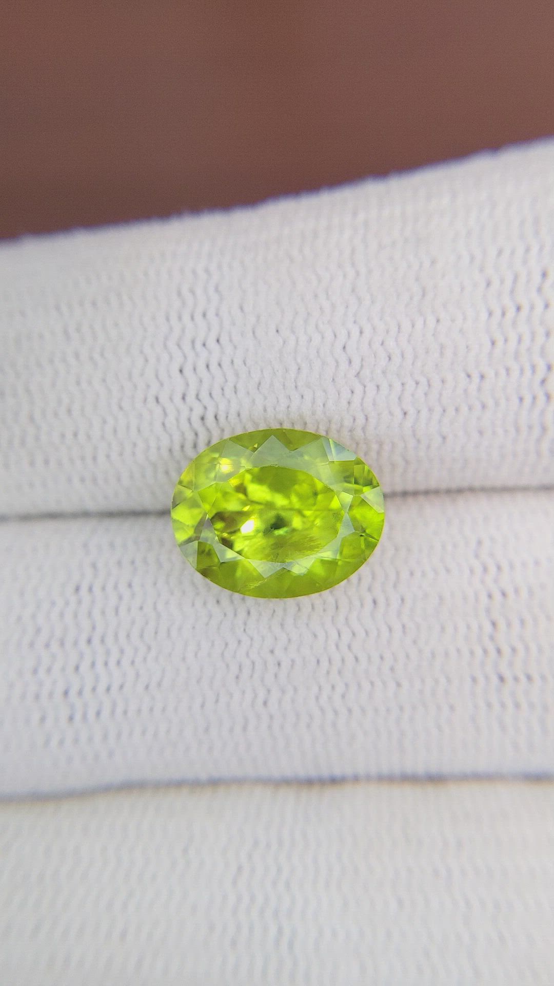 3.93 Ct. Peridot from Ceylon (Sri Lanka) Size Video