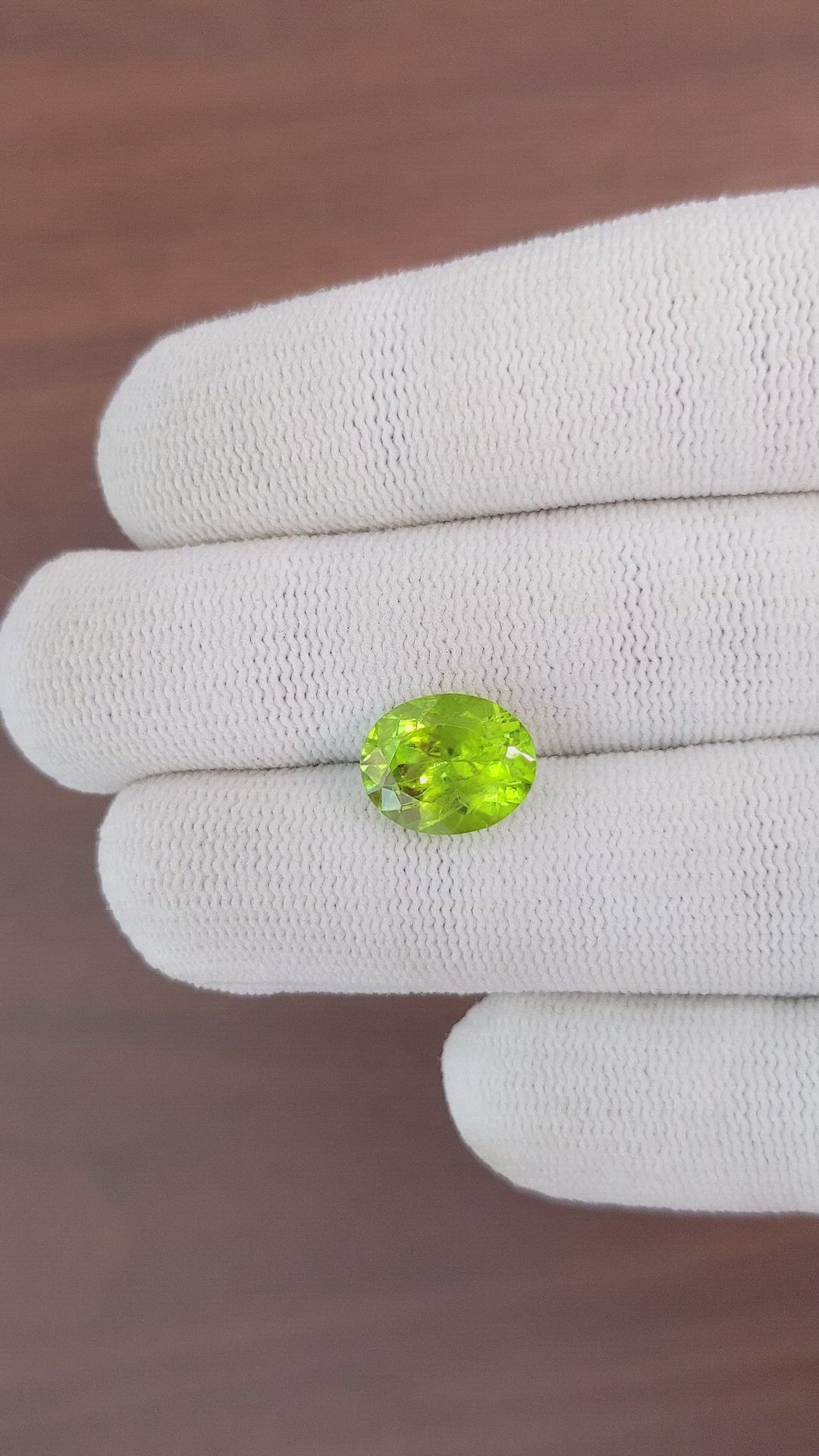 3.93 Ct. Peridot from Ceylon (Sri Lanka) Size Video
