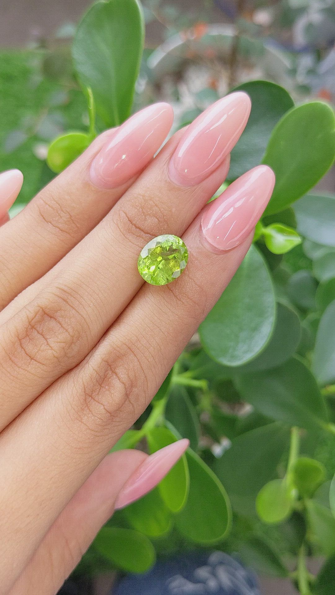 3.90 Ct. Peridot from Ceylon (Sri Lanka) Size Video