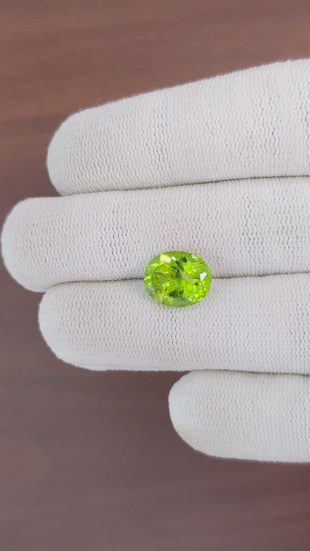 3.90 Ct. Peridot from Ceylon (Sri Lanka) Size Video