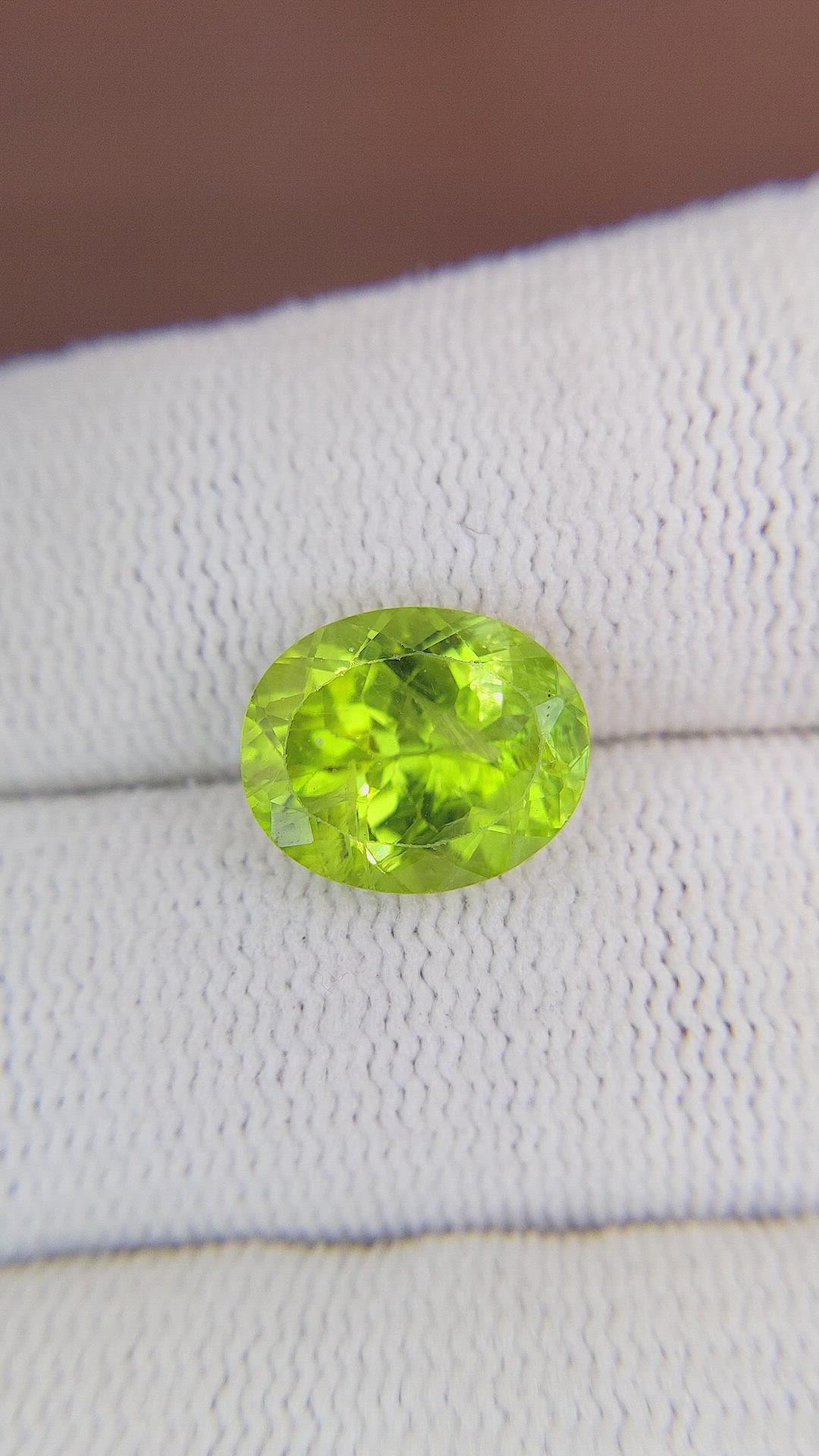 3.90 Ct. Peridot from Ceylon (Sri Lanka) Size Video