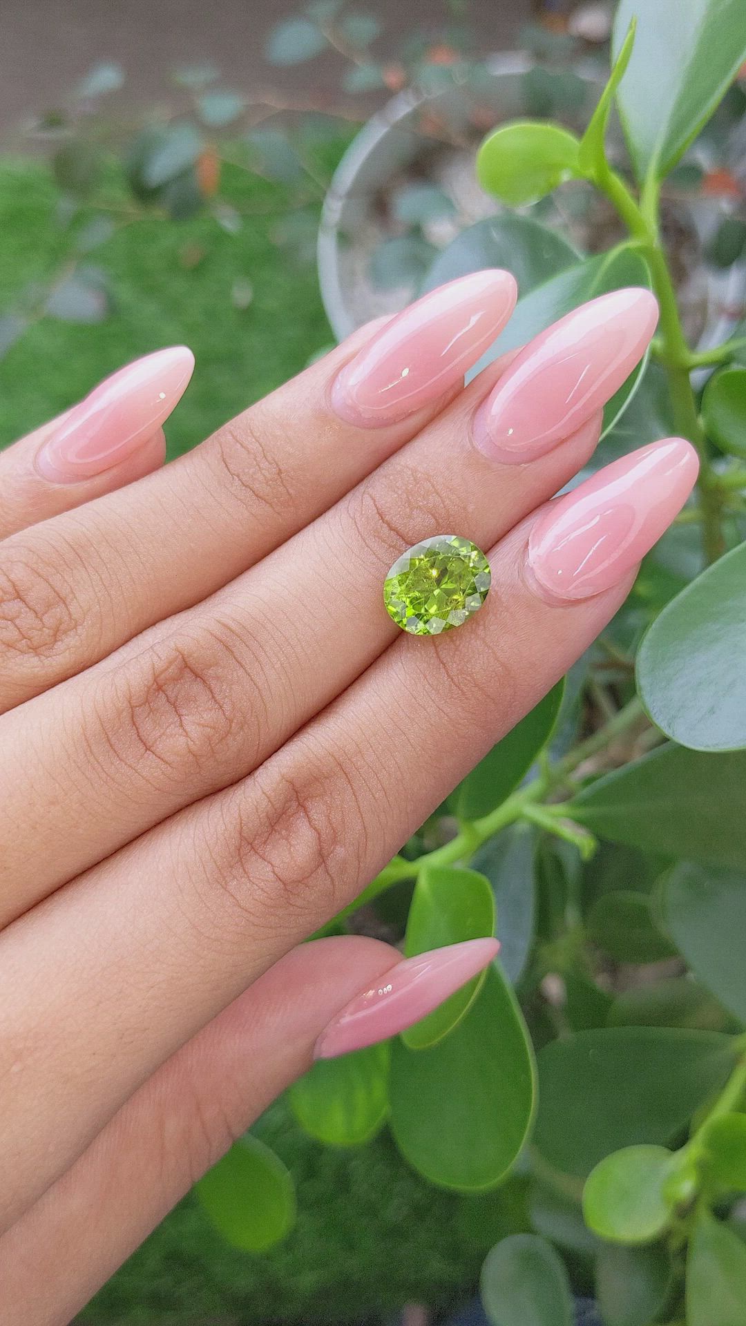 4.30 Ct. Peridot from Ceylon (Sri Lanka) Size Video