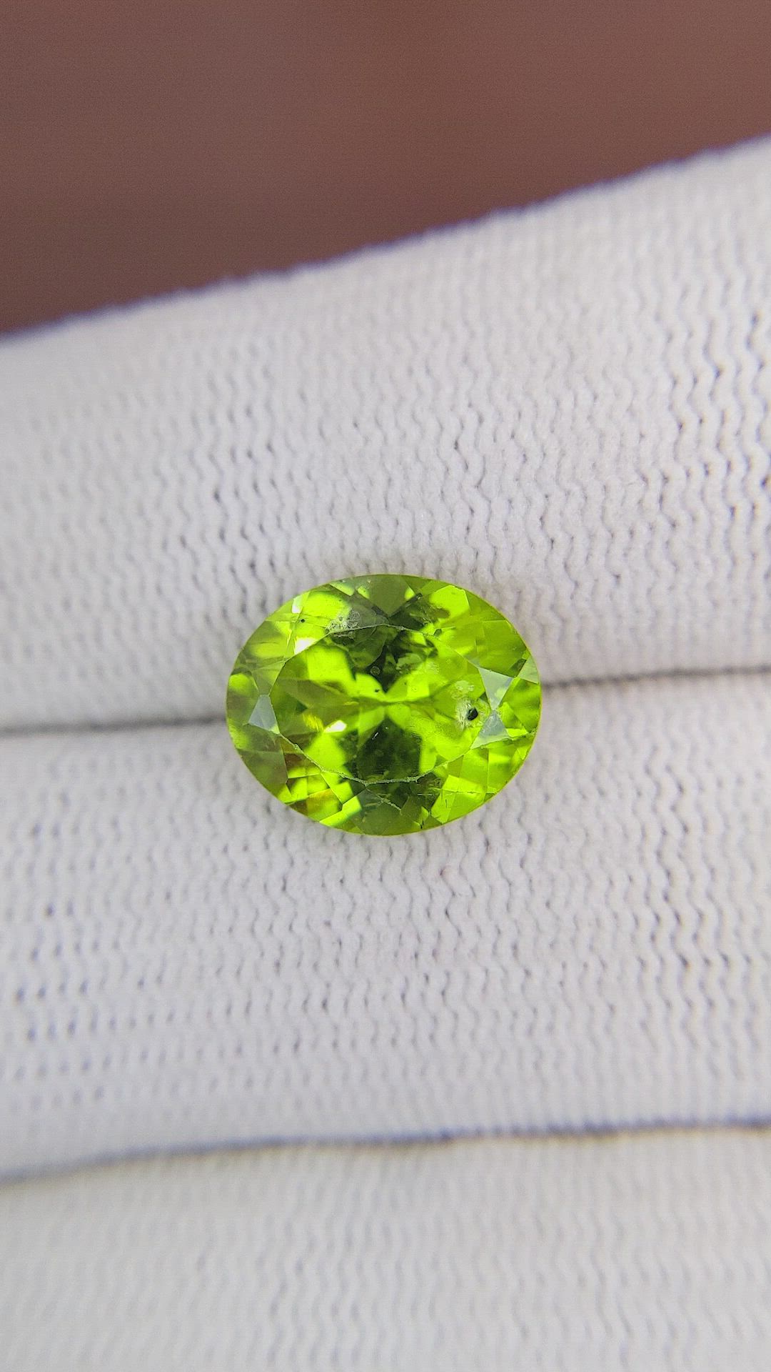 4.15 Ct. Peridot from Ceylon (Sri Lanka) Size Video