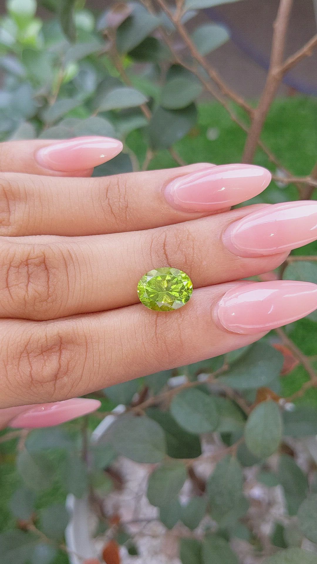 4.03 Ct. Peridot from Ceylon (Sri Lanka) Size Video