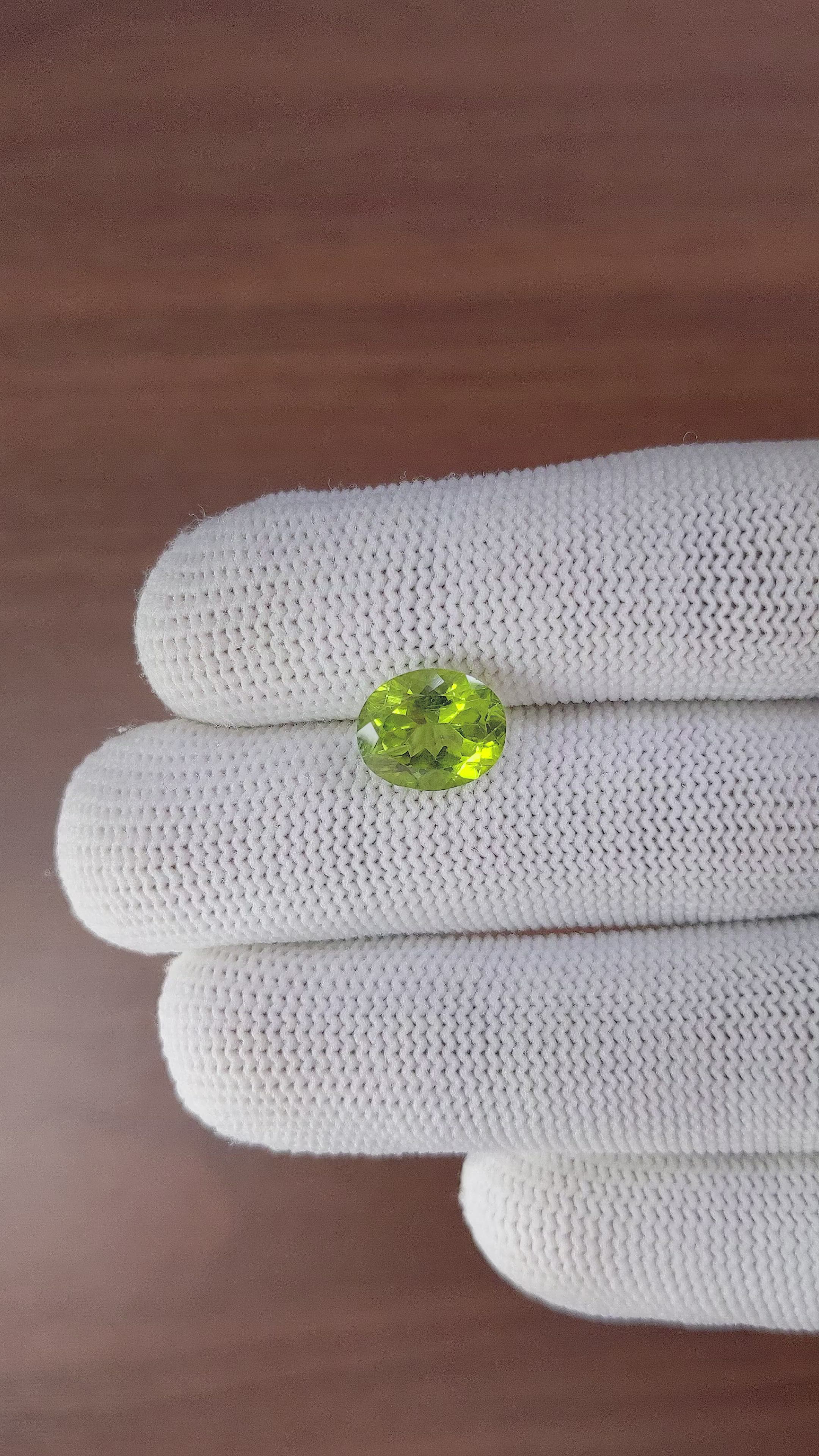 3.94 Ct. Peridot from Ceylon (Sri Lanka) Size Video