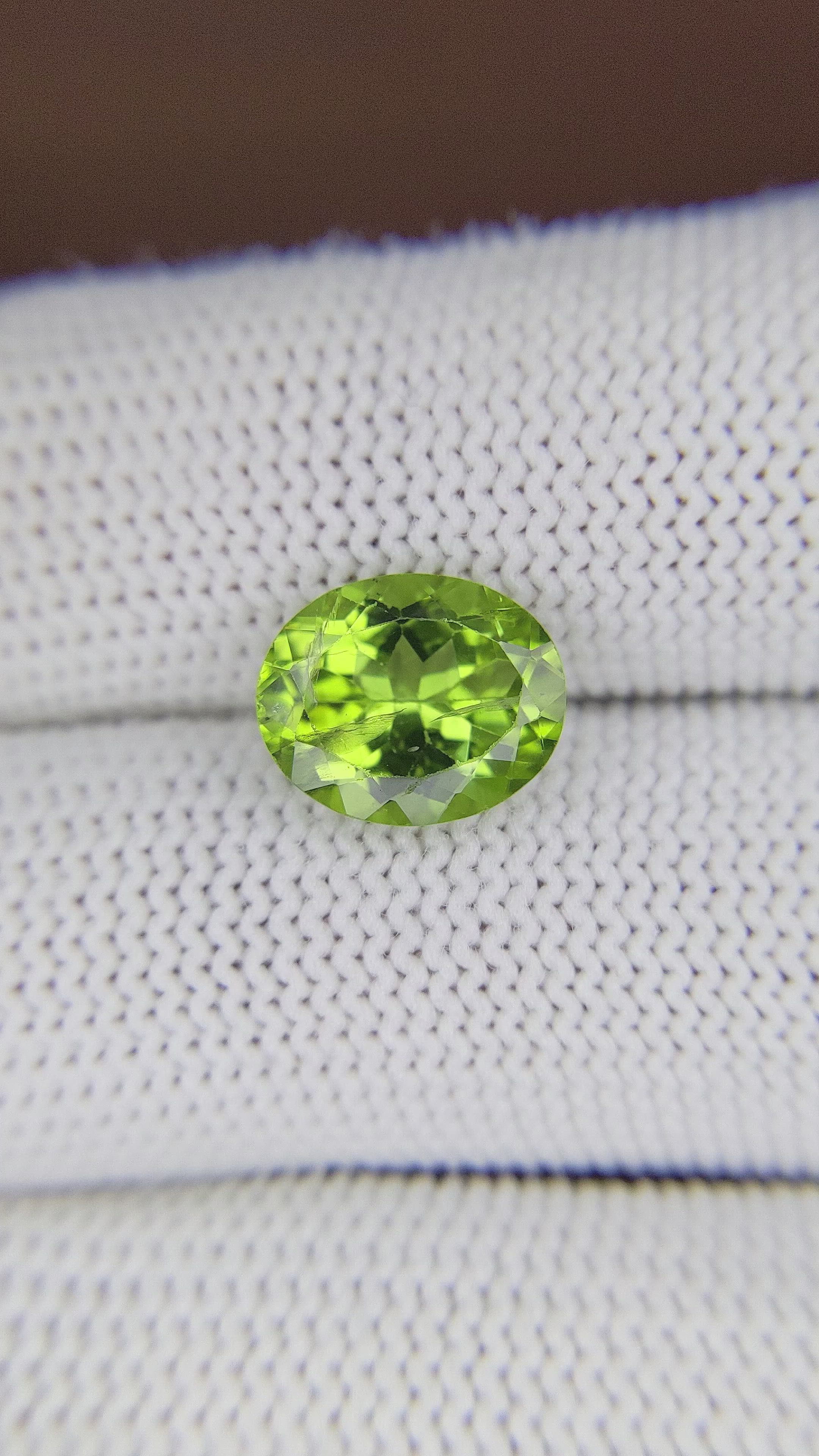 3.52 Ct. Peridot from Ceylon (Sri Lanka) Size Video