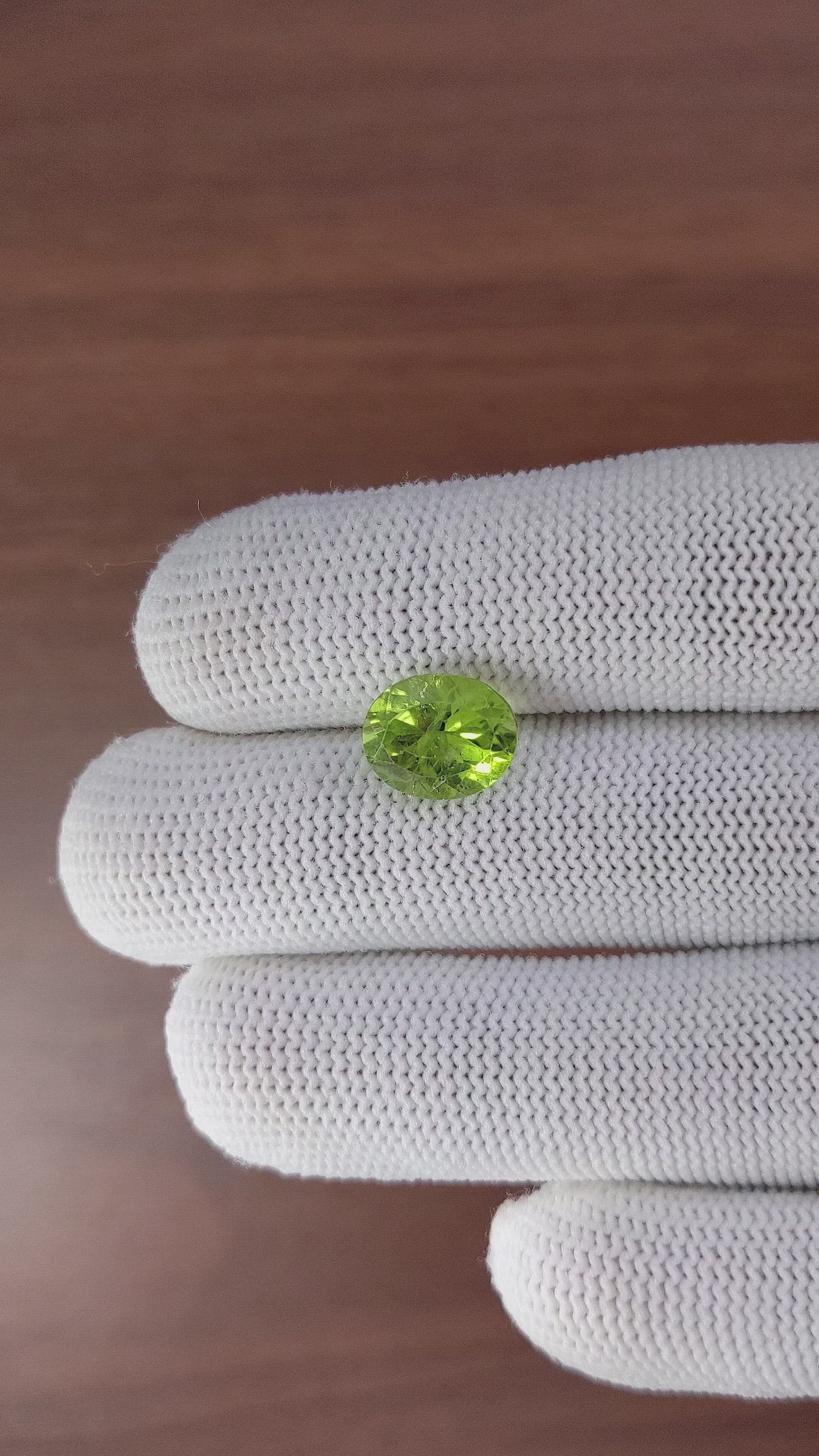 4.36 Ct. Peridot from Ceylon (Sri Lanka) Size Video