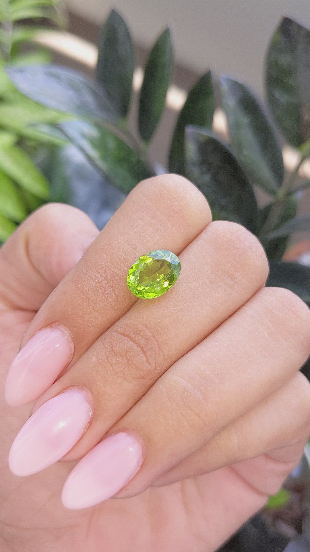4.08 Ct. Peridot from Ceylon (Sri Lanka) Size Video