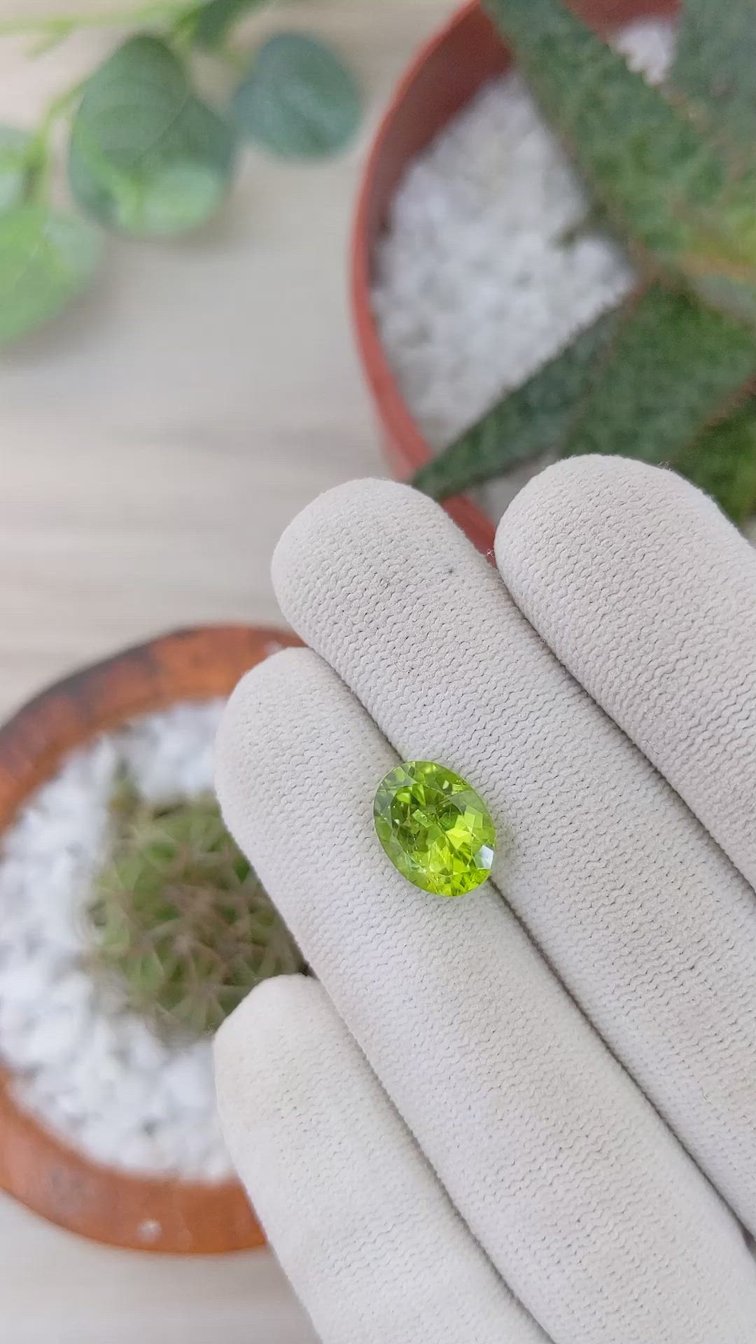 3.94 Ct. Peridot from Ceylon (Sri Lanka) Size Video